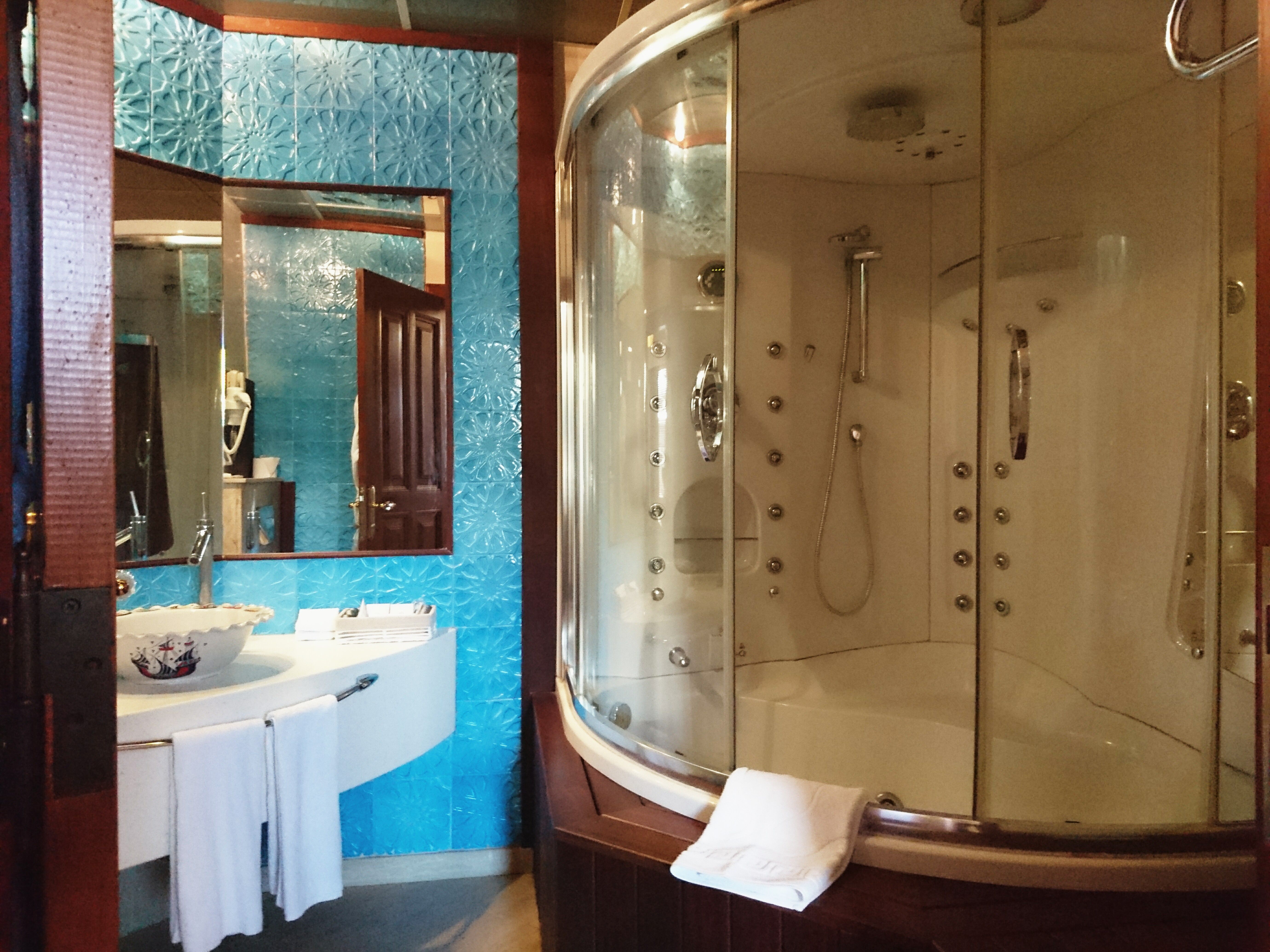 MEDITERANEAN SUITE