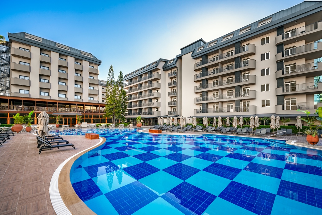 Piscina deschisă