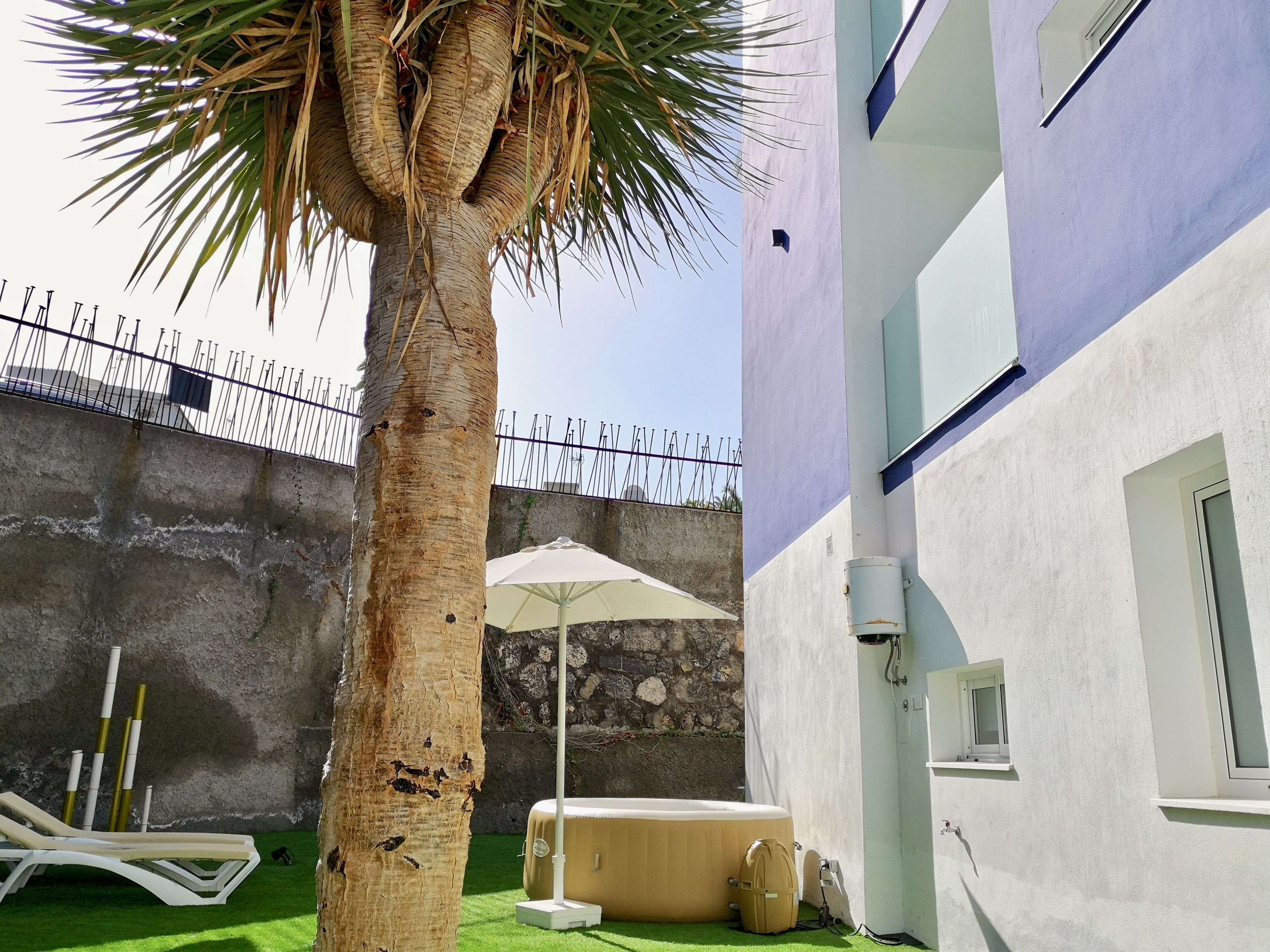APARTMENT WITH TERRACE