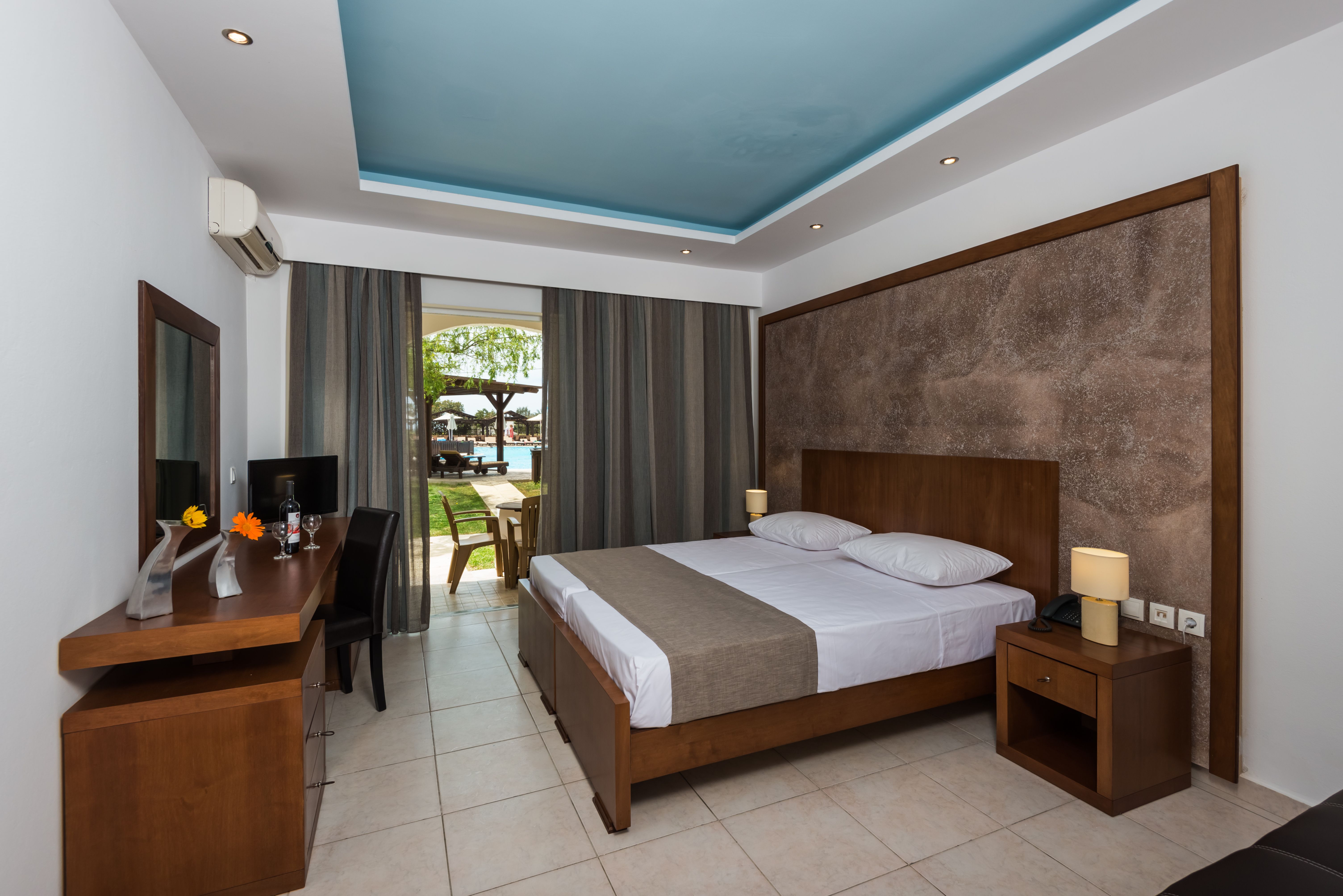 DOUBLE ROOM GARDEN VIEW OR POOL VIEW WITH BALCONY OR TERRACE 