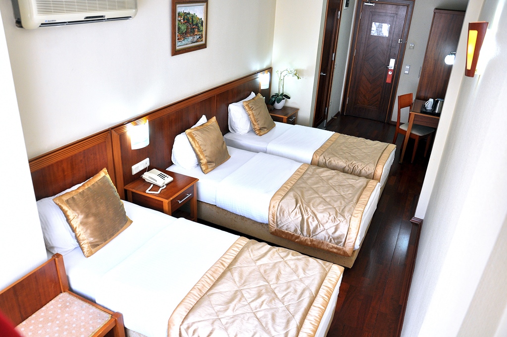STANDARD ROOM