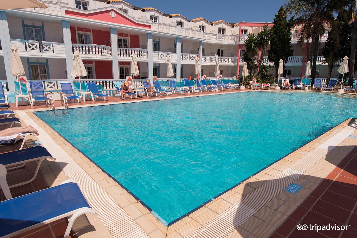 Piscina deschisă
