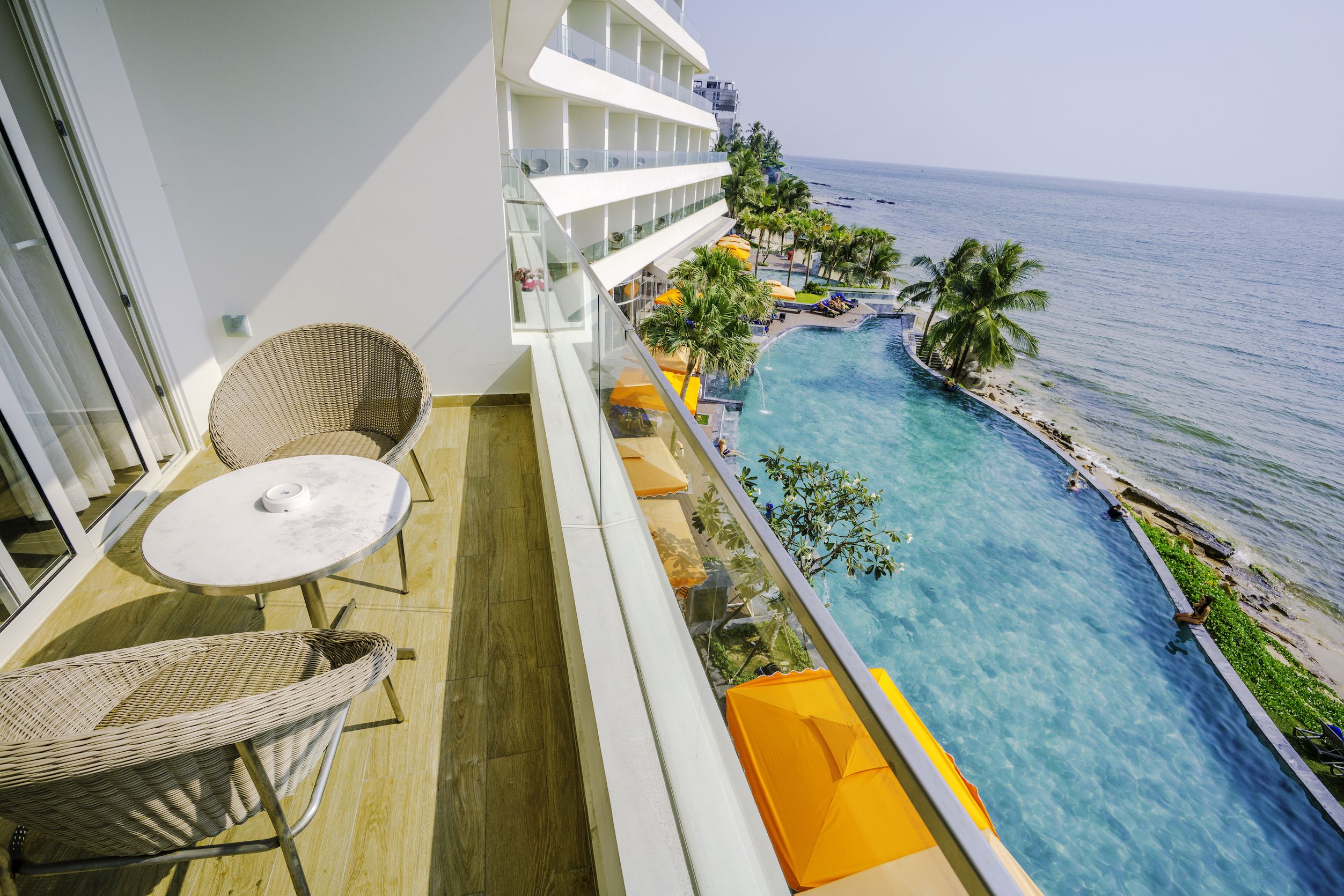 CLASSIC OCEAN VIEW ROOM BALCONY 