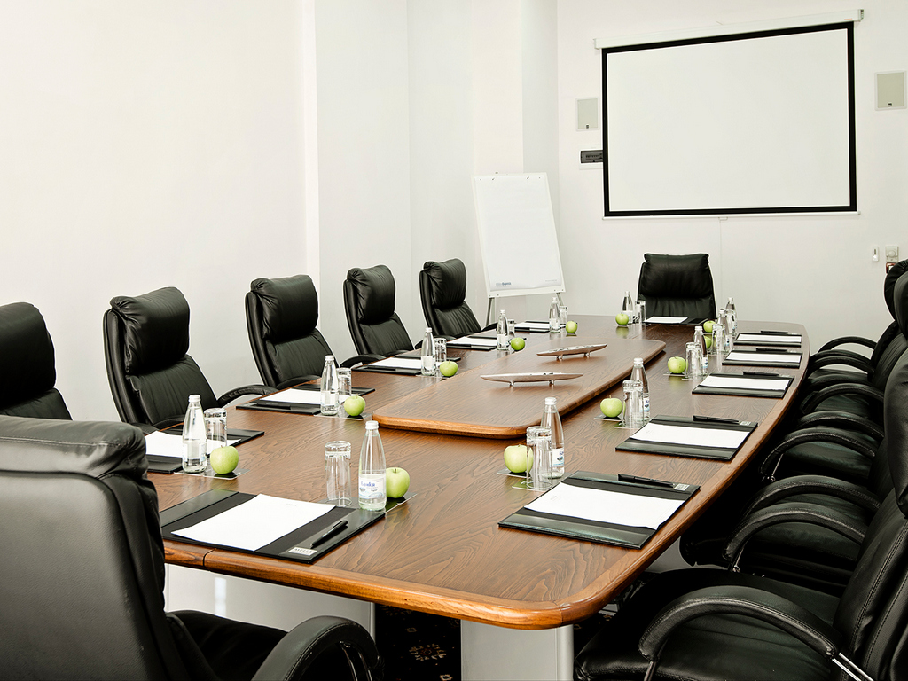 MICE (servicii de organizare de întâlniri, conferințe, alte evenimente)