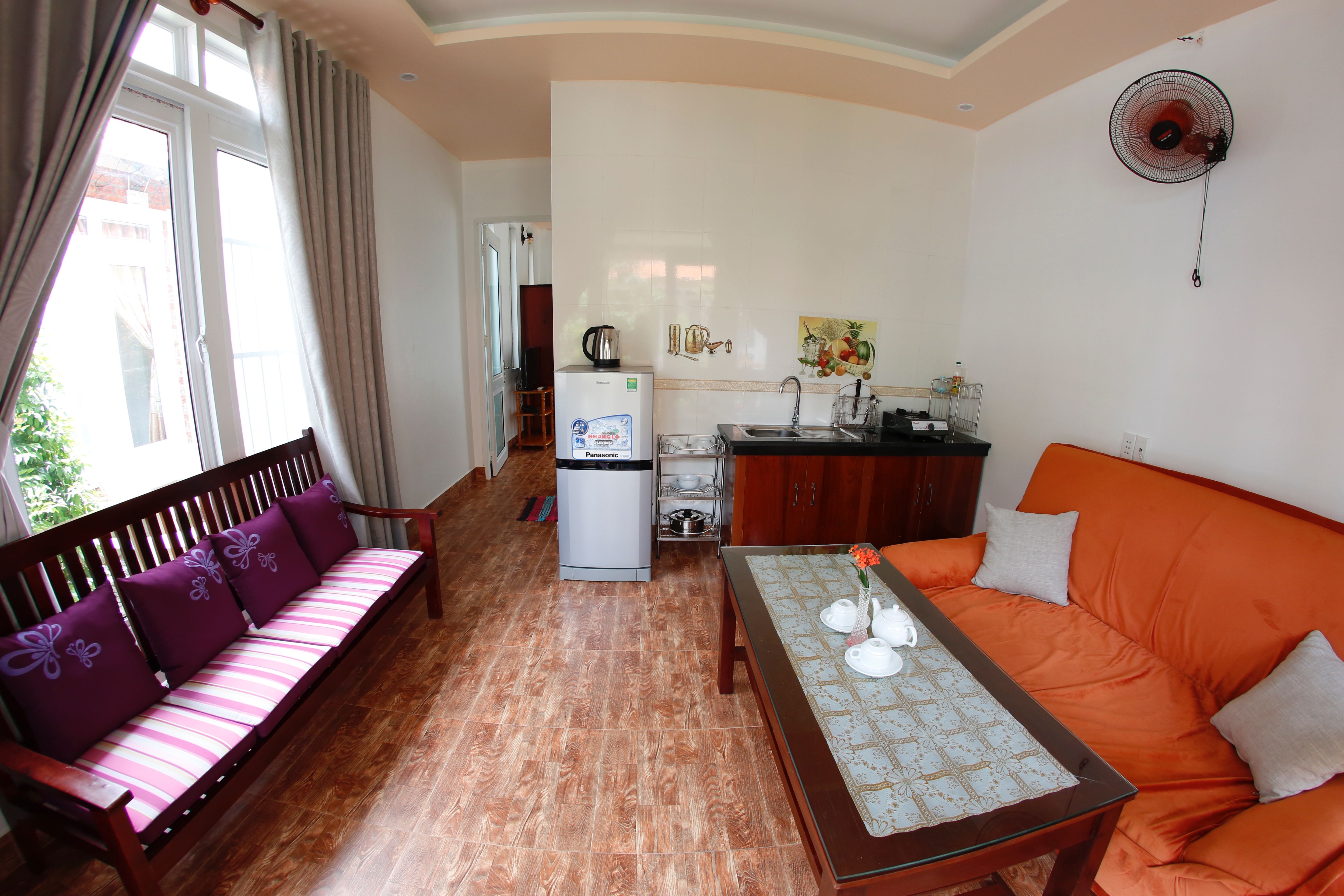 ONE BEDROOM APARTMENT