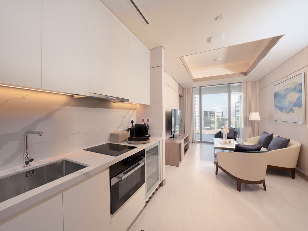 1 BED | Skyline Suite w/Pool 