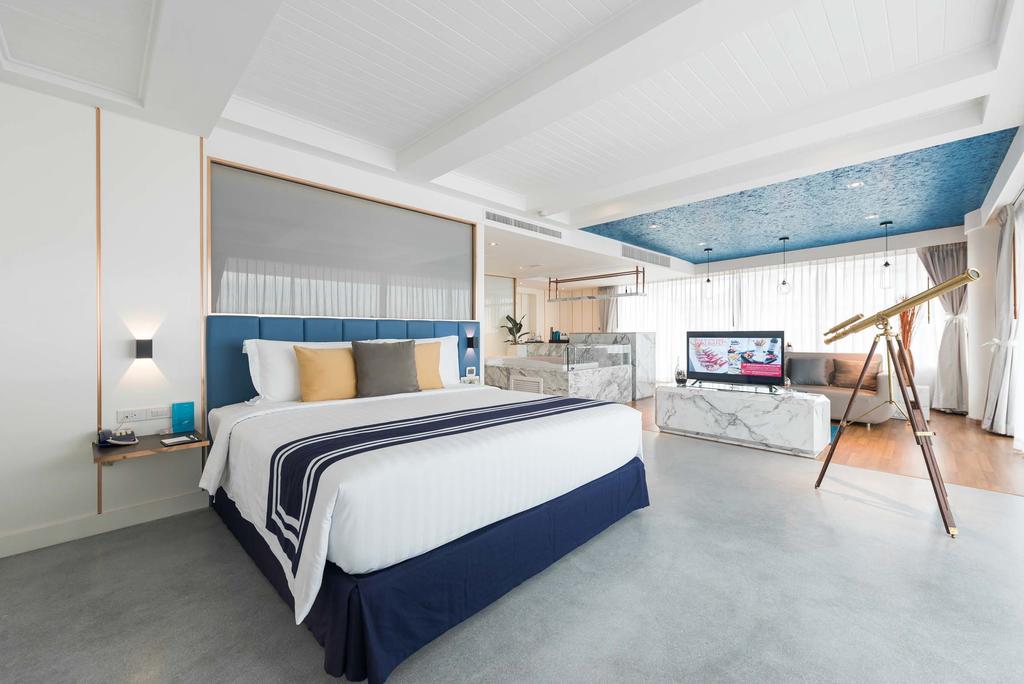 Ocean Front Suite