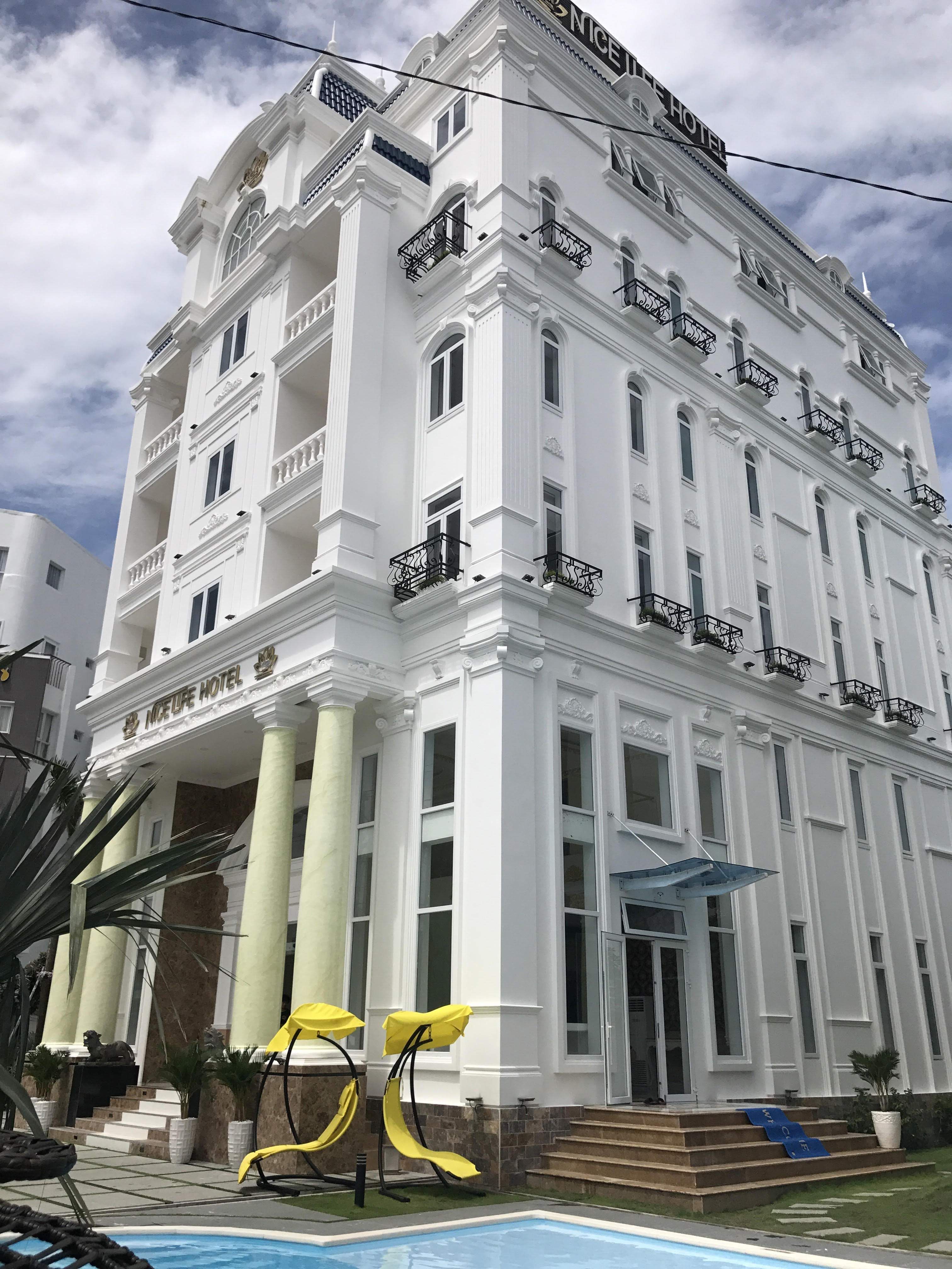 Clădirea principala