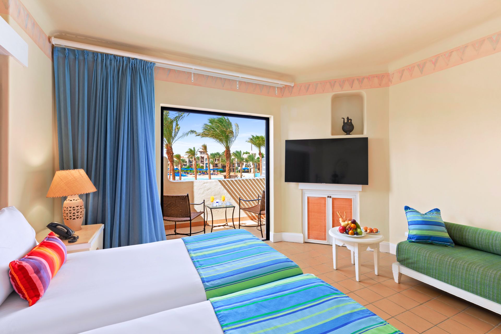 Family Interleading Room Sea View
