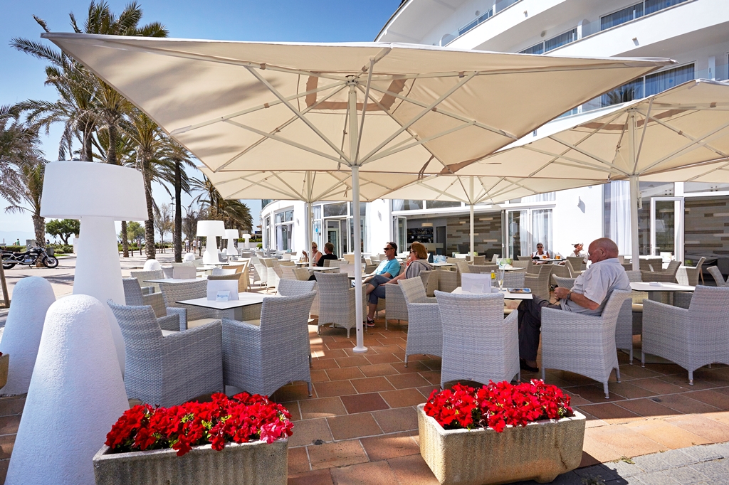 POOL BAR