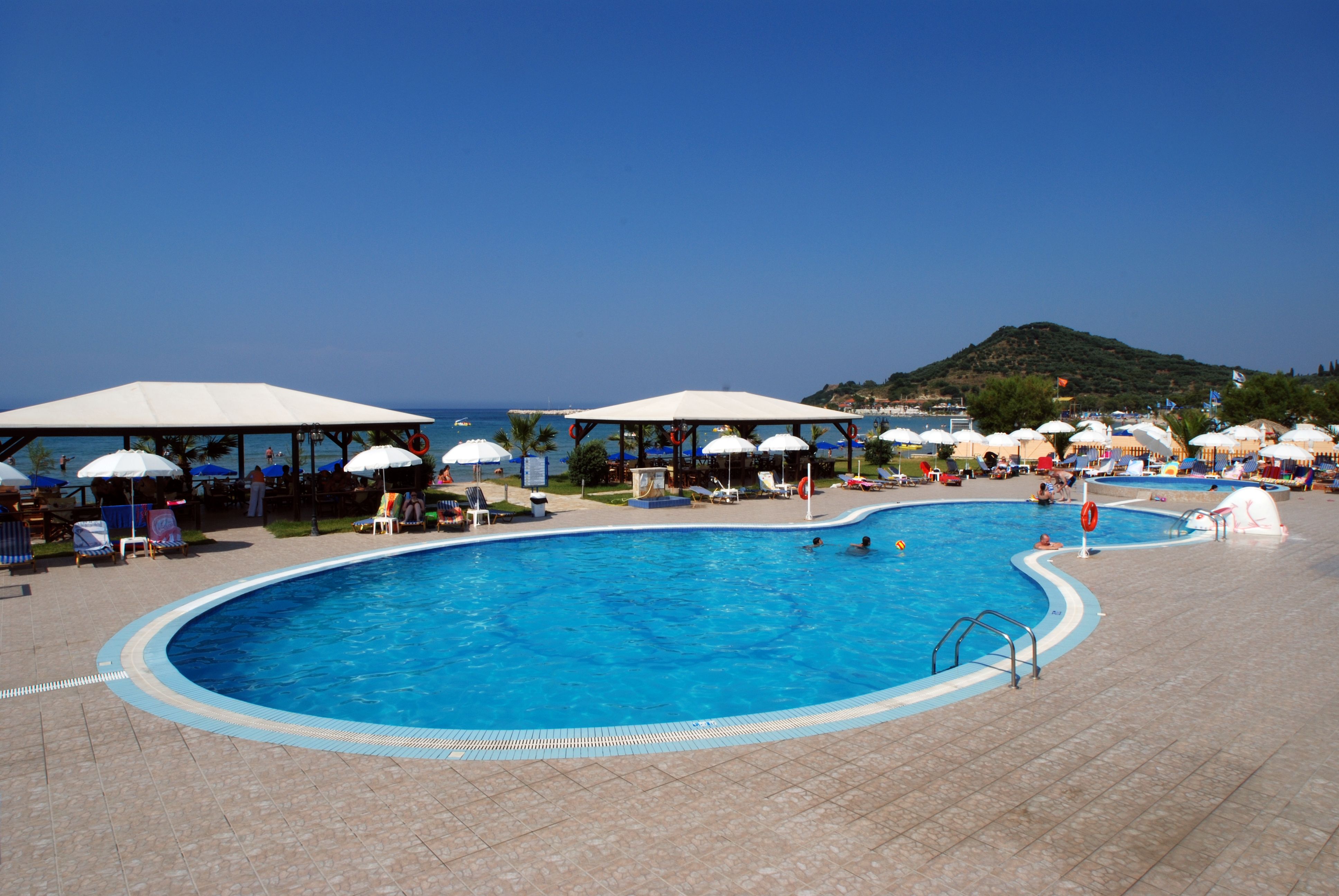Piscina deschisă