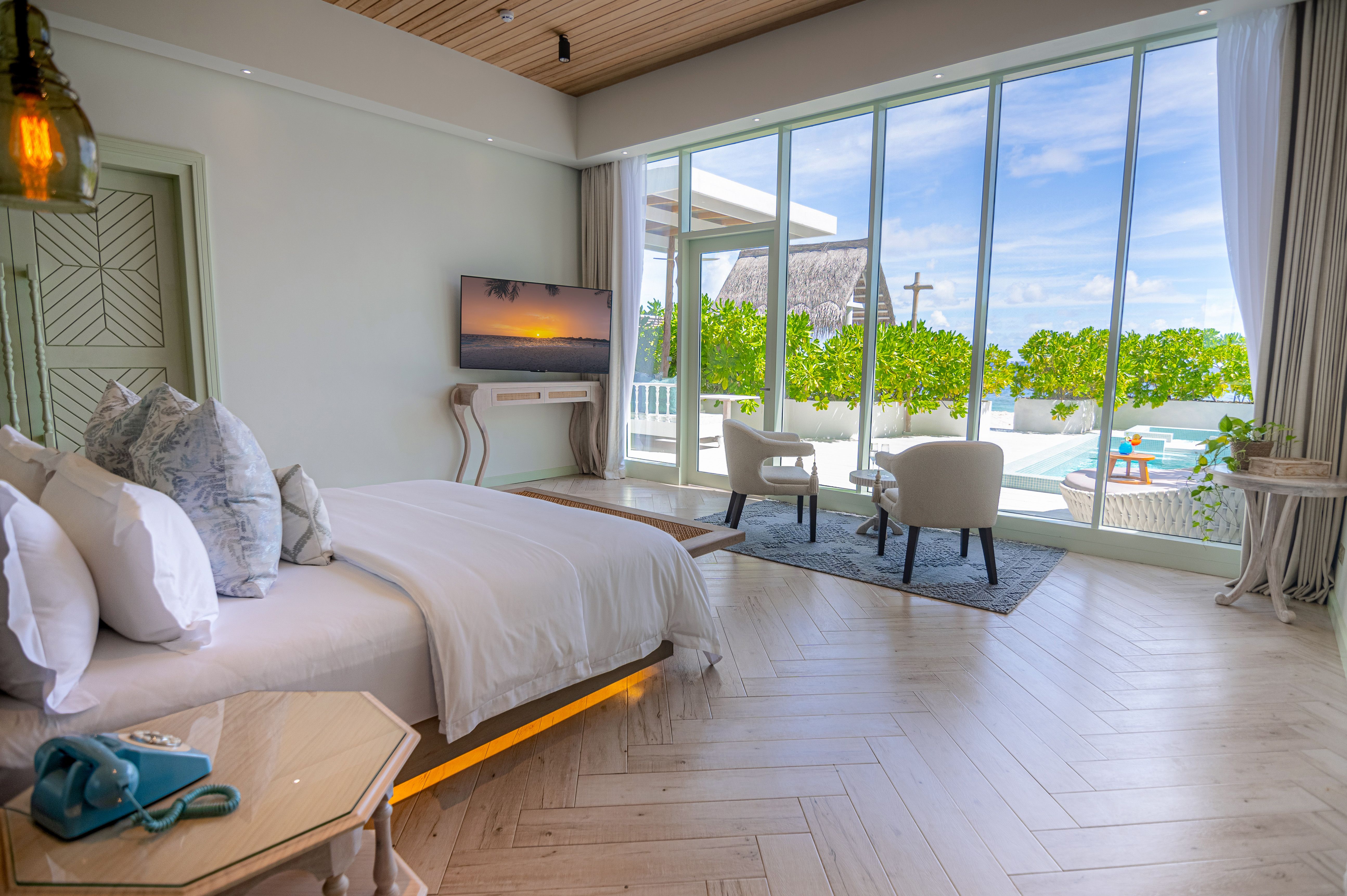 Sunset Beach Pool Suite