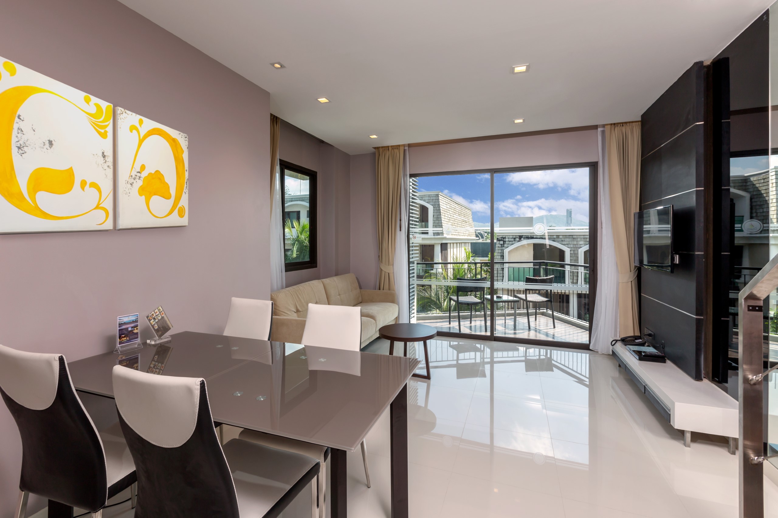 2 B/ROOM FAMILY SUITE