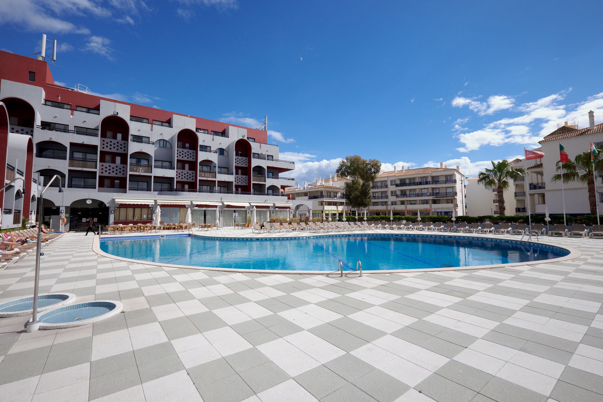 Piscina deschisă