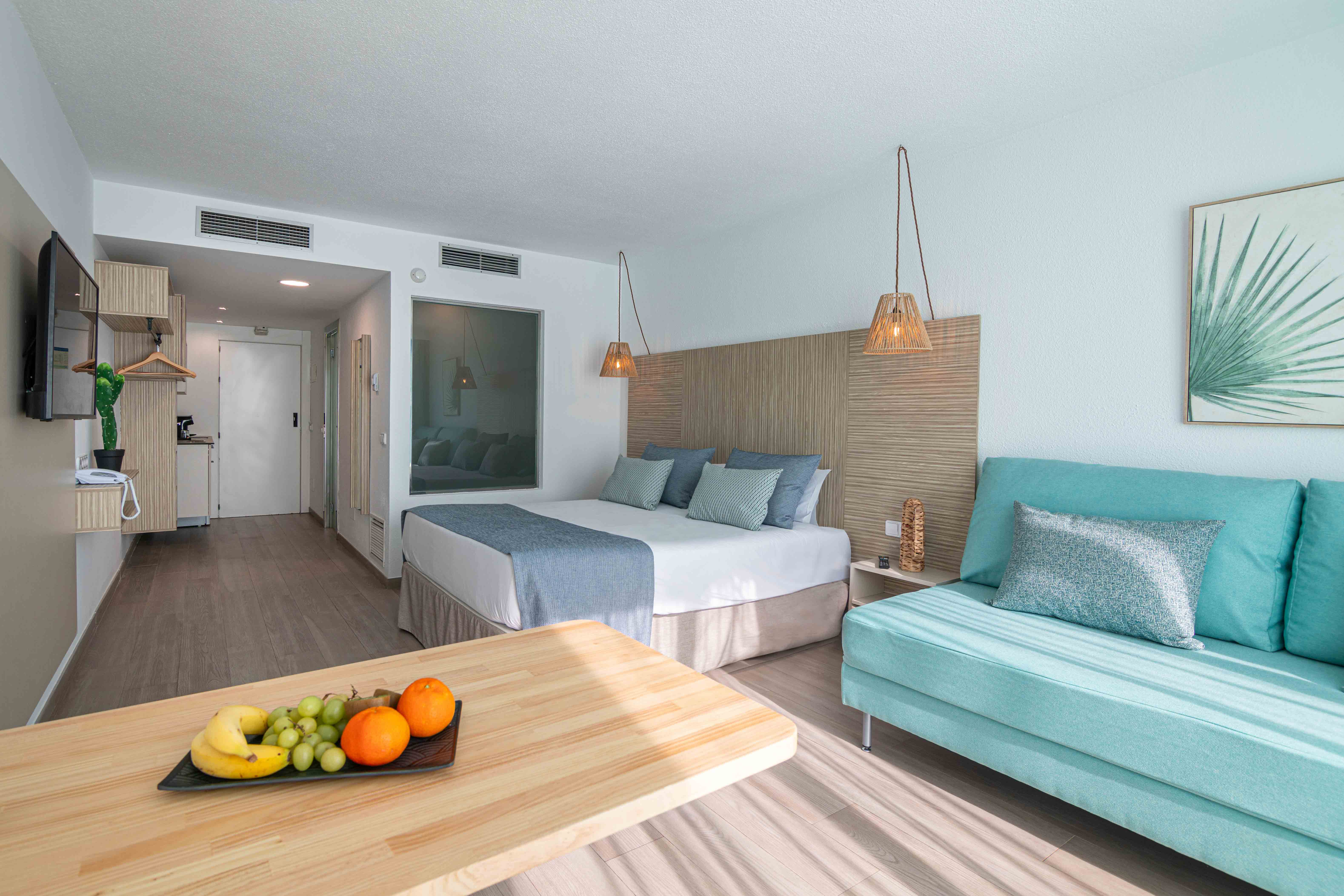 JUNIOR SUITE ROOM