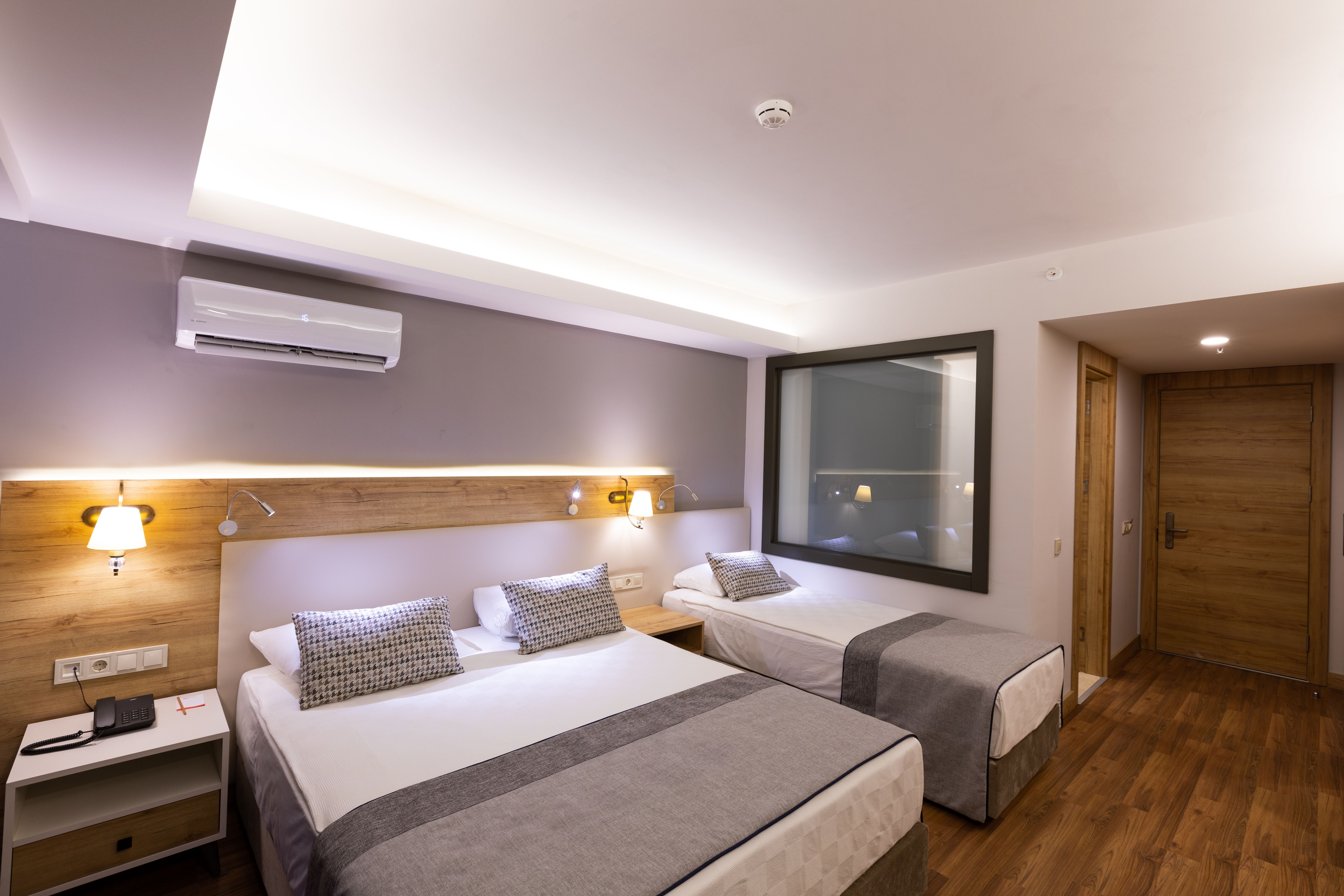 CLUB BUILDING STANDART ROOM