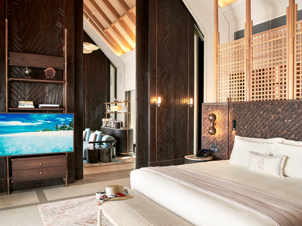 Luxury Beach Villa with Pool