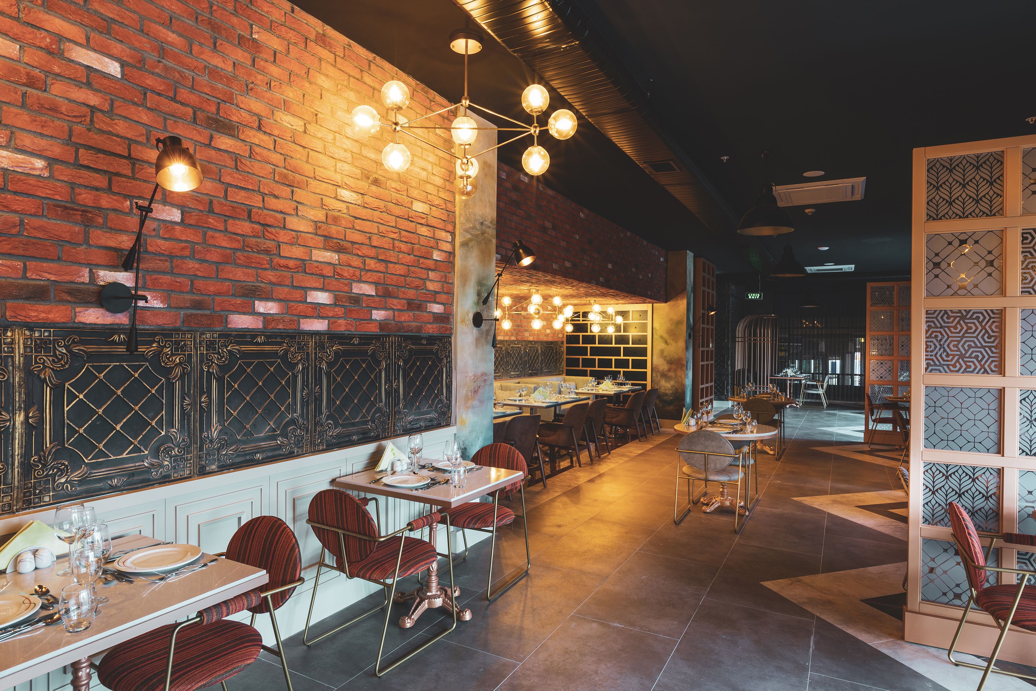 ITALIAN RESTAURANT 
