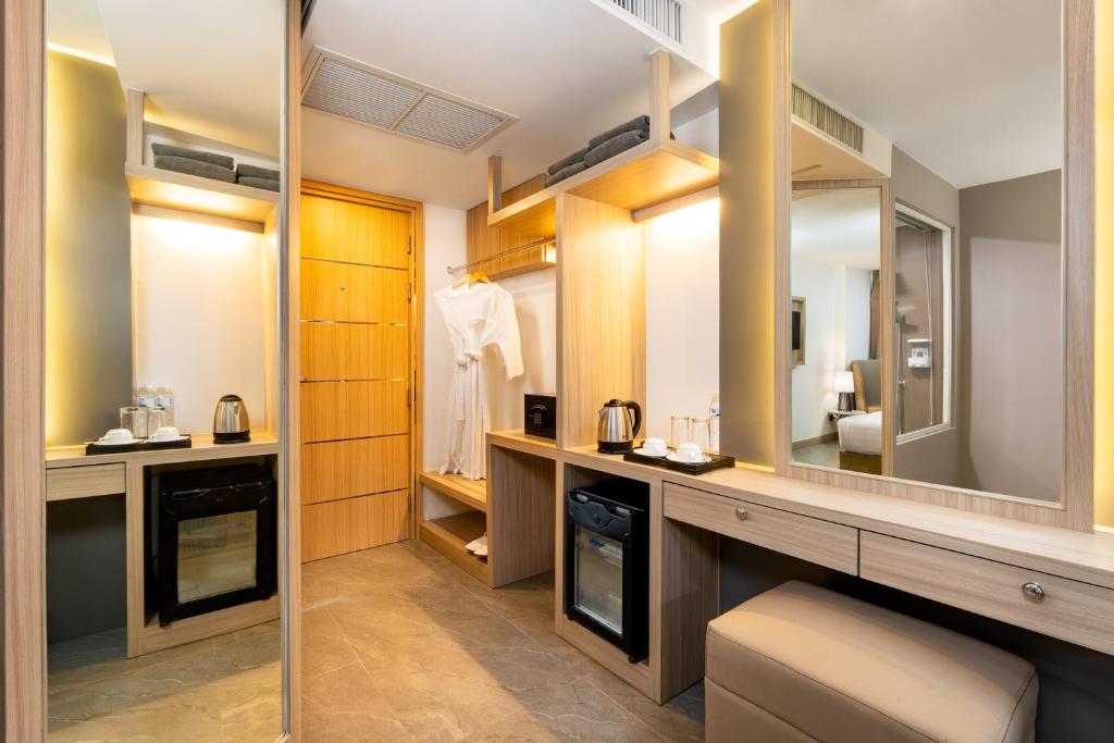 Premium Superior Twin Room
