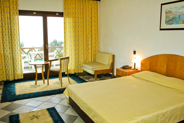 Halkidiki, Hotel Aristoteles Holiday Resort, camera dubla.jpg