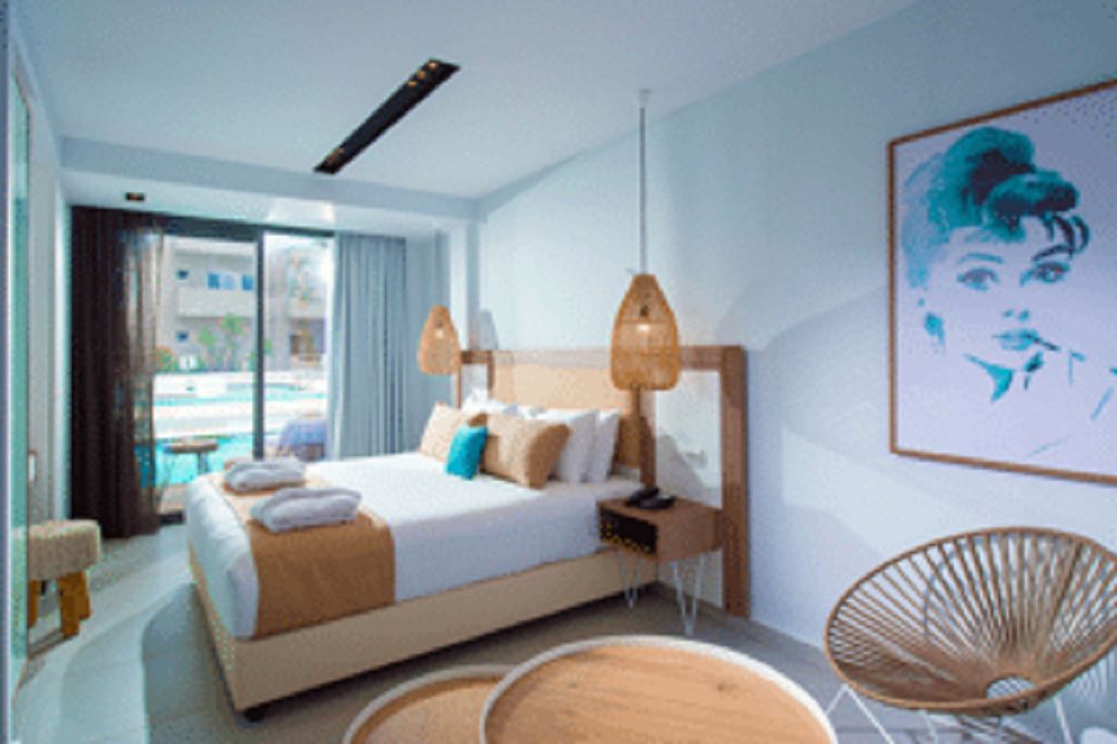 SUITE JUNIOR SWIM UP