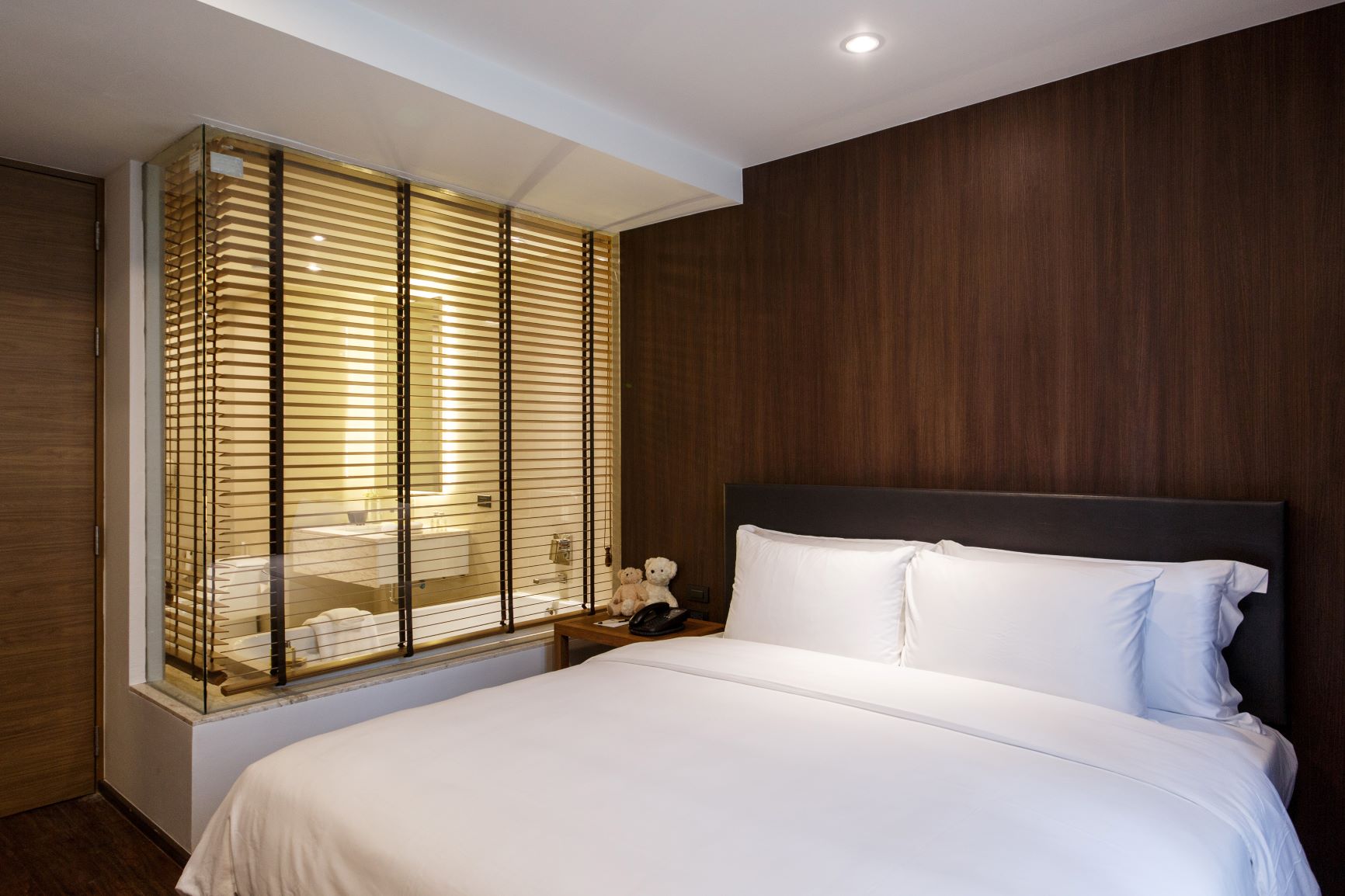 One Bedroom Deluxe Suite