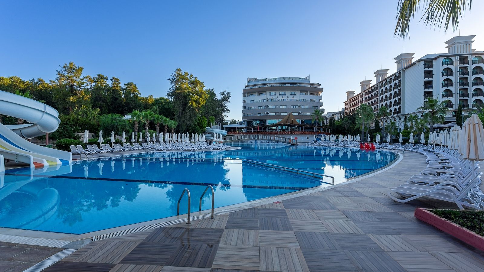 Piscina deschisă