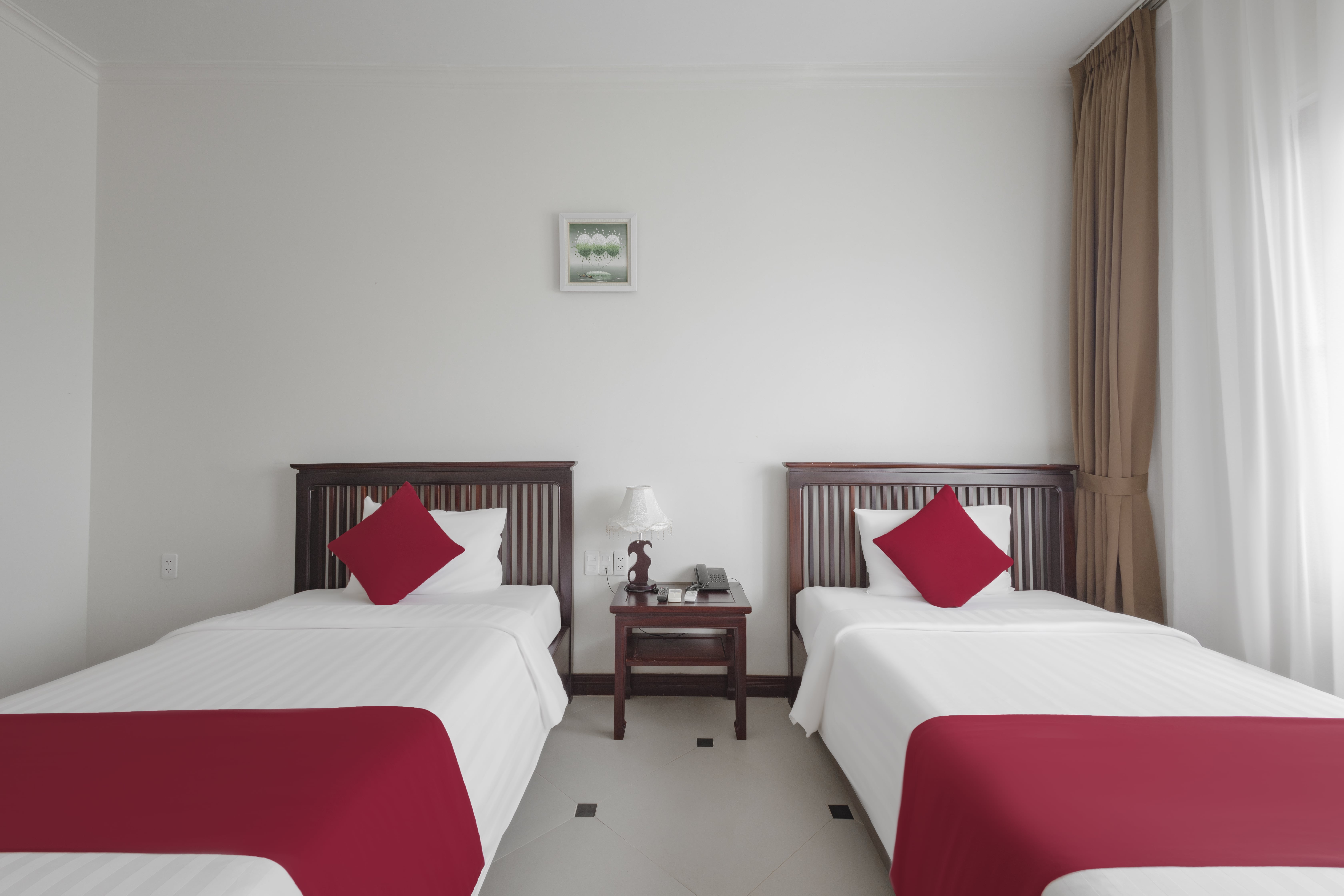 PREMIUM WITH BALCONY (CHILD WITHOUT EXTRA BED)