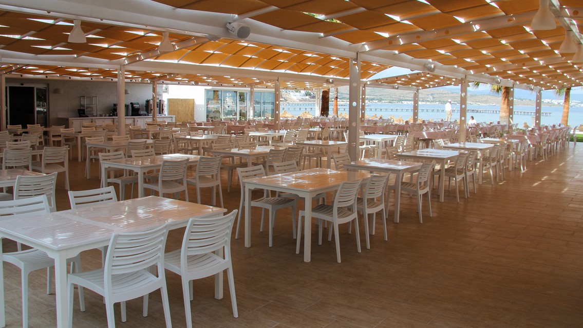 MAIN RESTAURANT