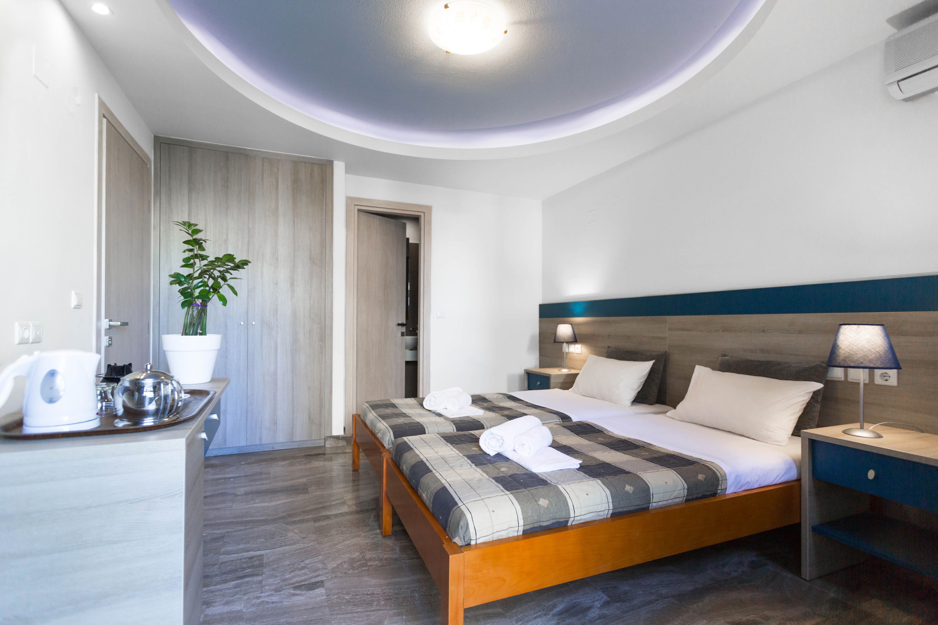 Economy Room