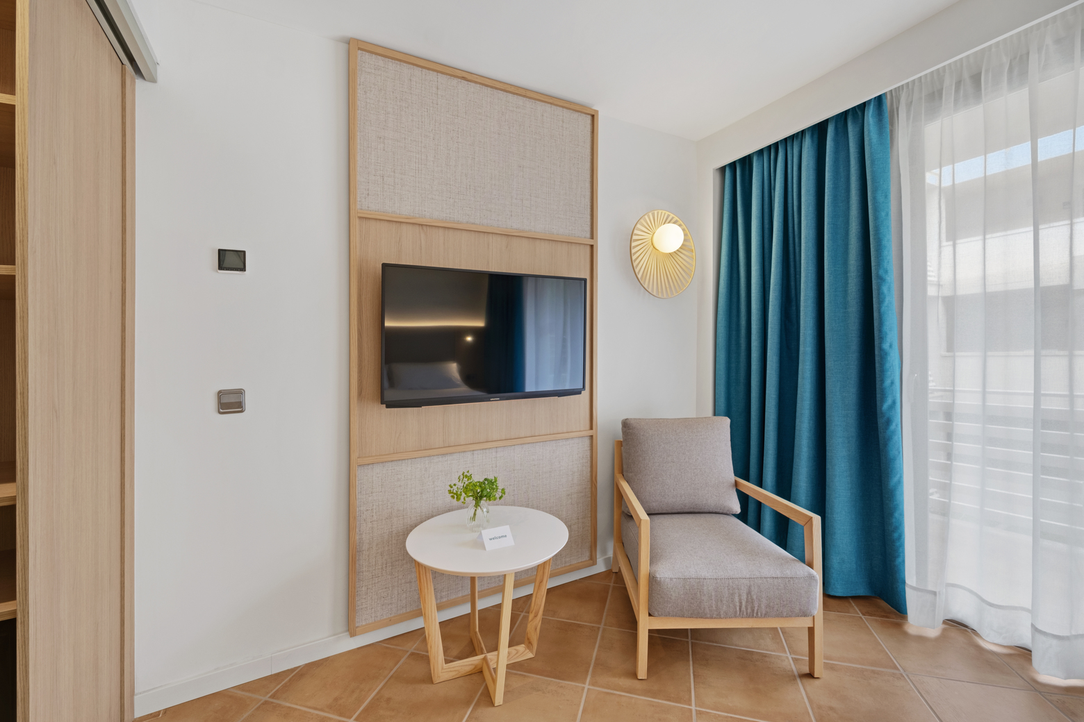 ROOM FAMILY BALCONY 