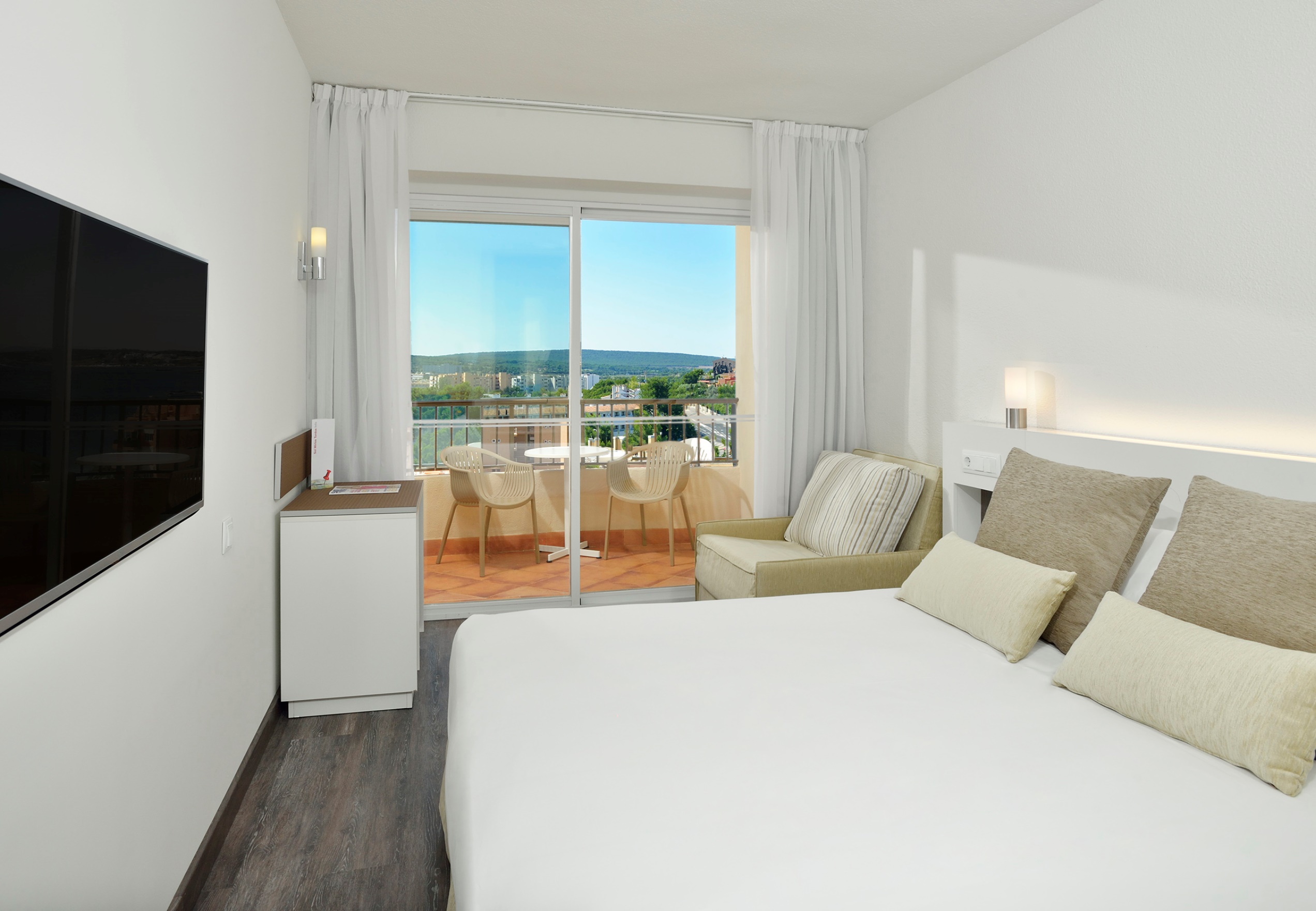 DOUBLE ROOM SWIMMING POOL VIEW