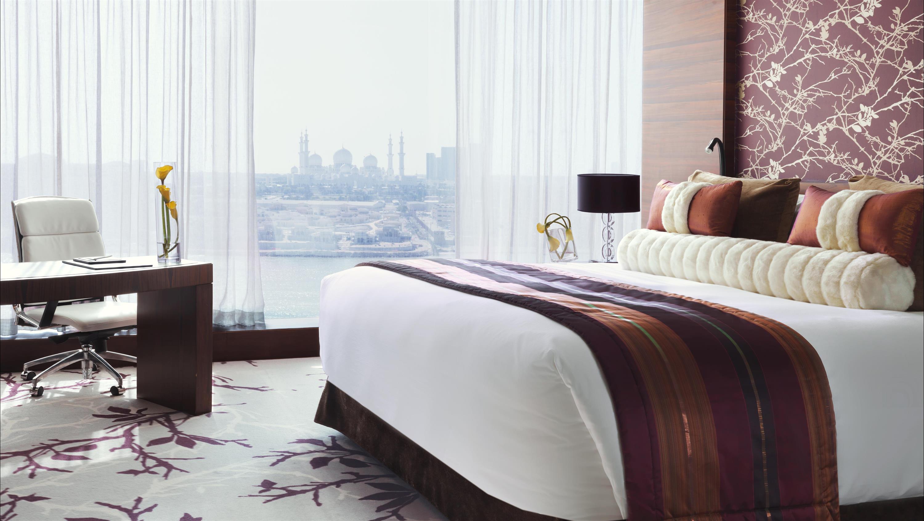 FAIRMONT GOLD VIEW SUITE