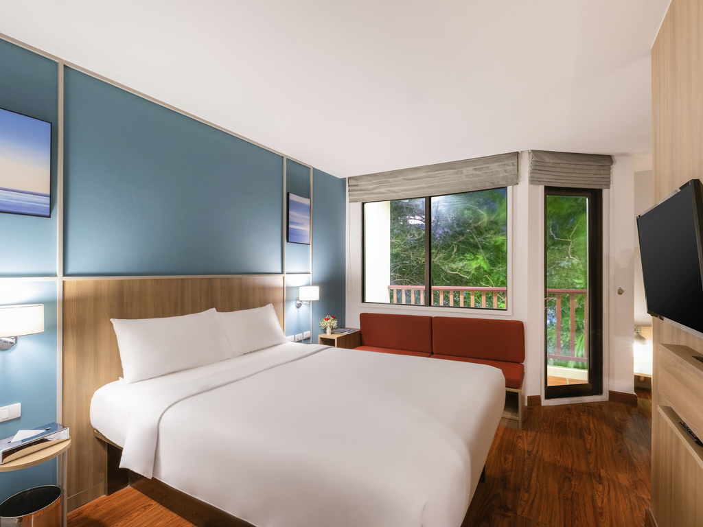 SUPERIOR ROOM
