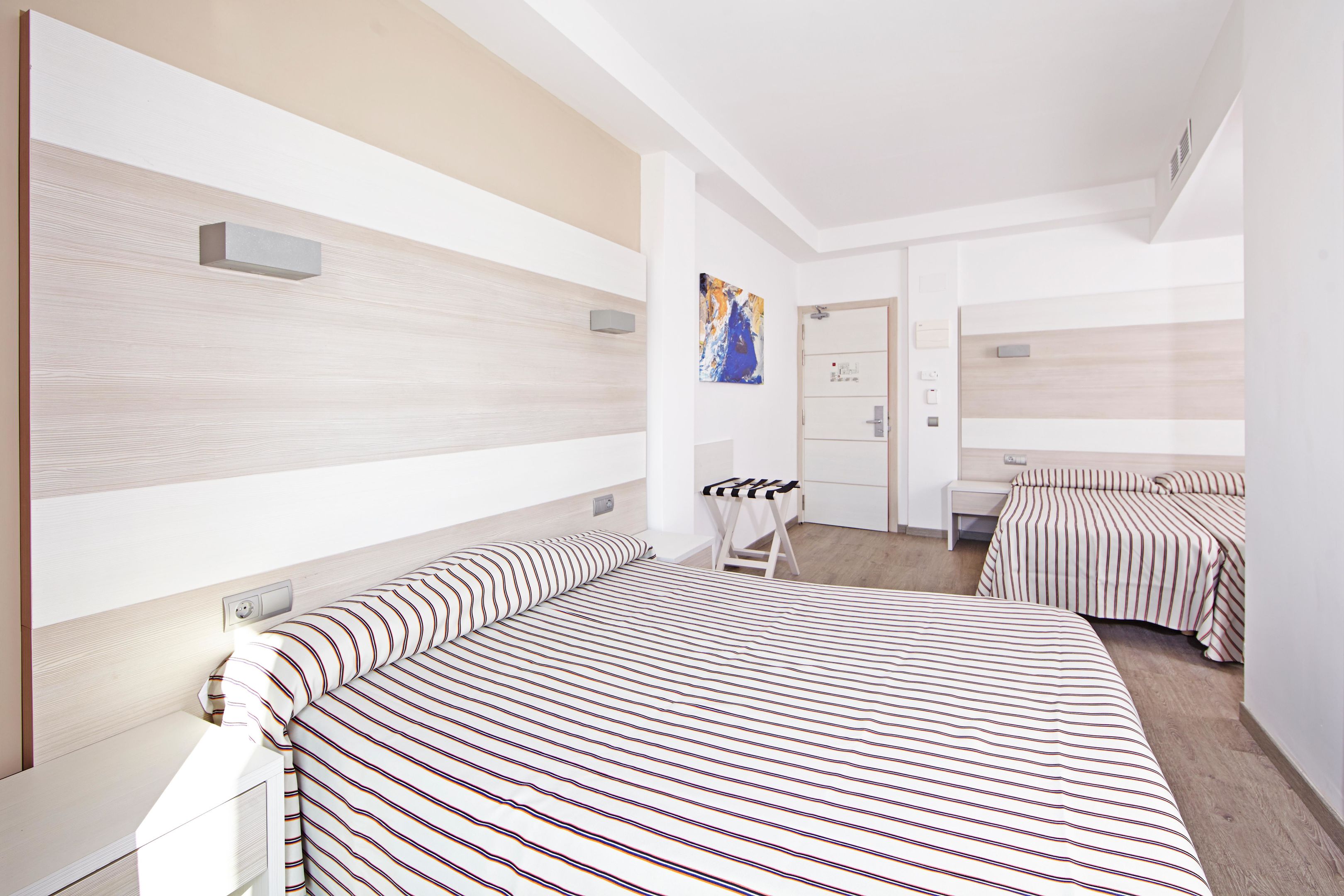 TB - TRIPLE ROOM