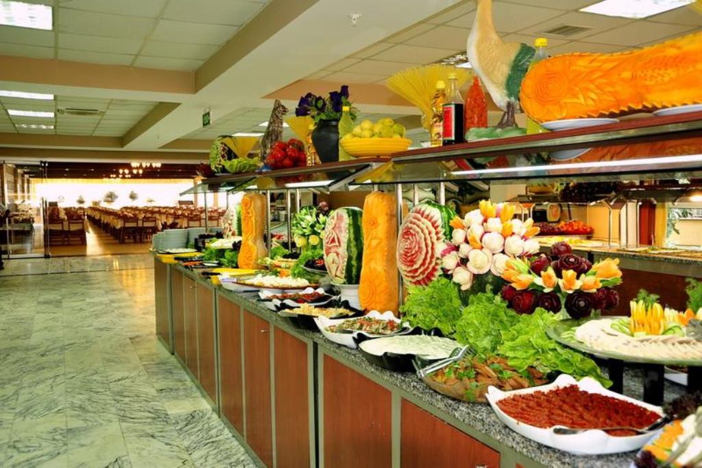 MAIN RESTAURANT