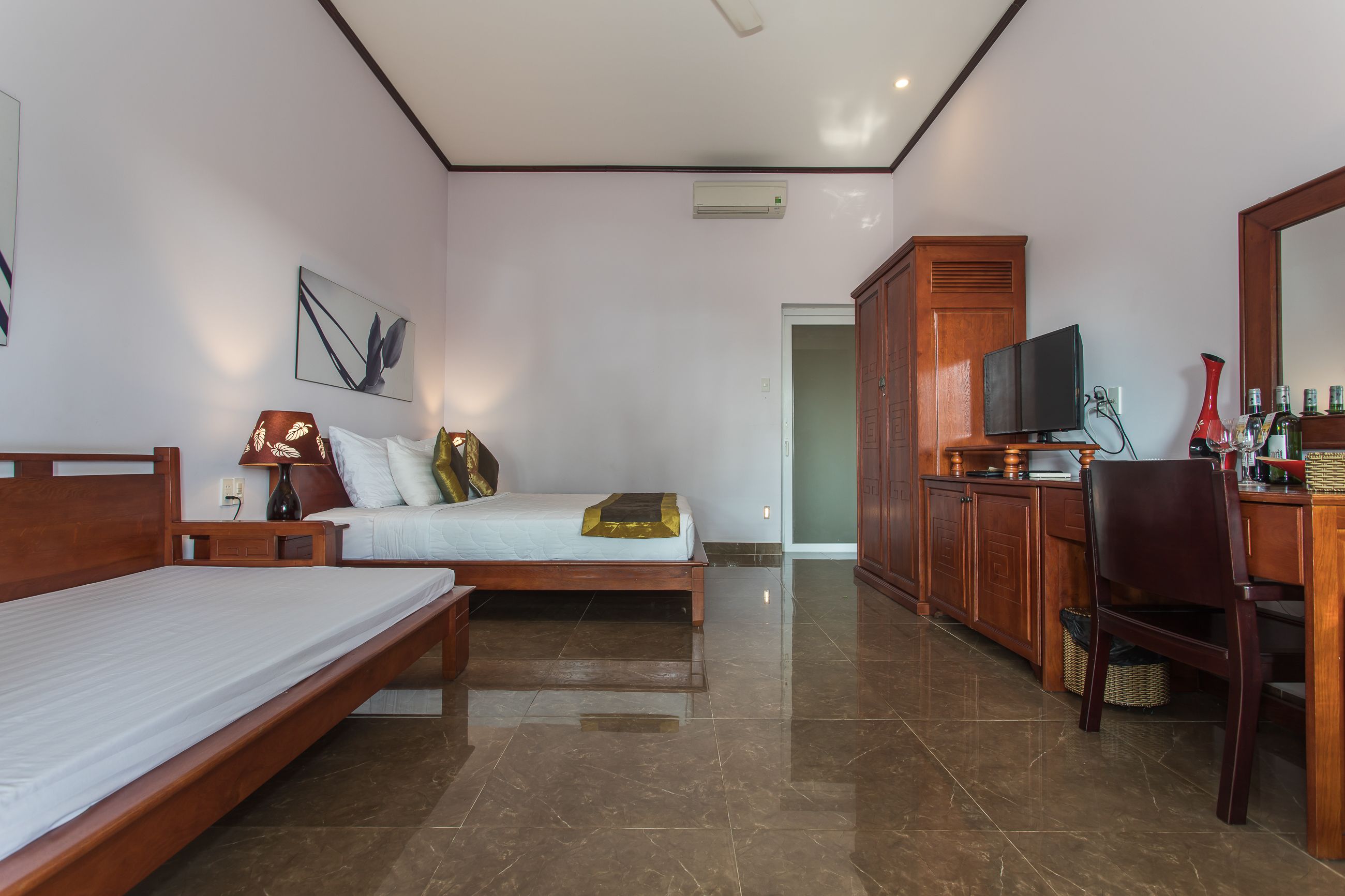 DELUXE SEAVIEW