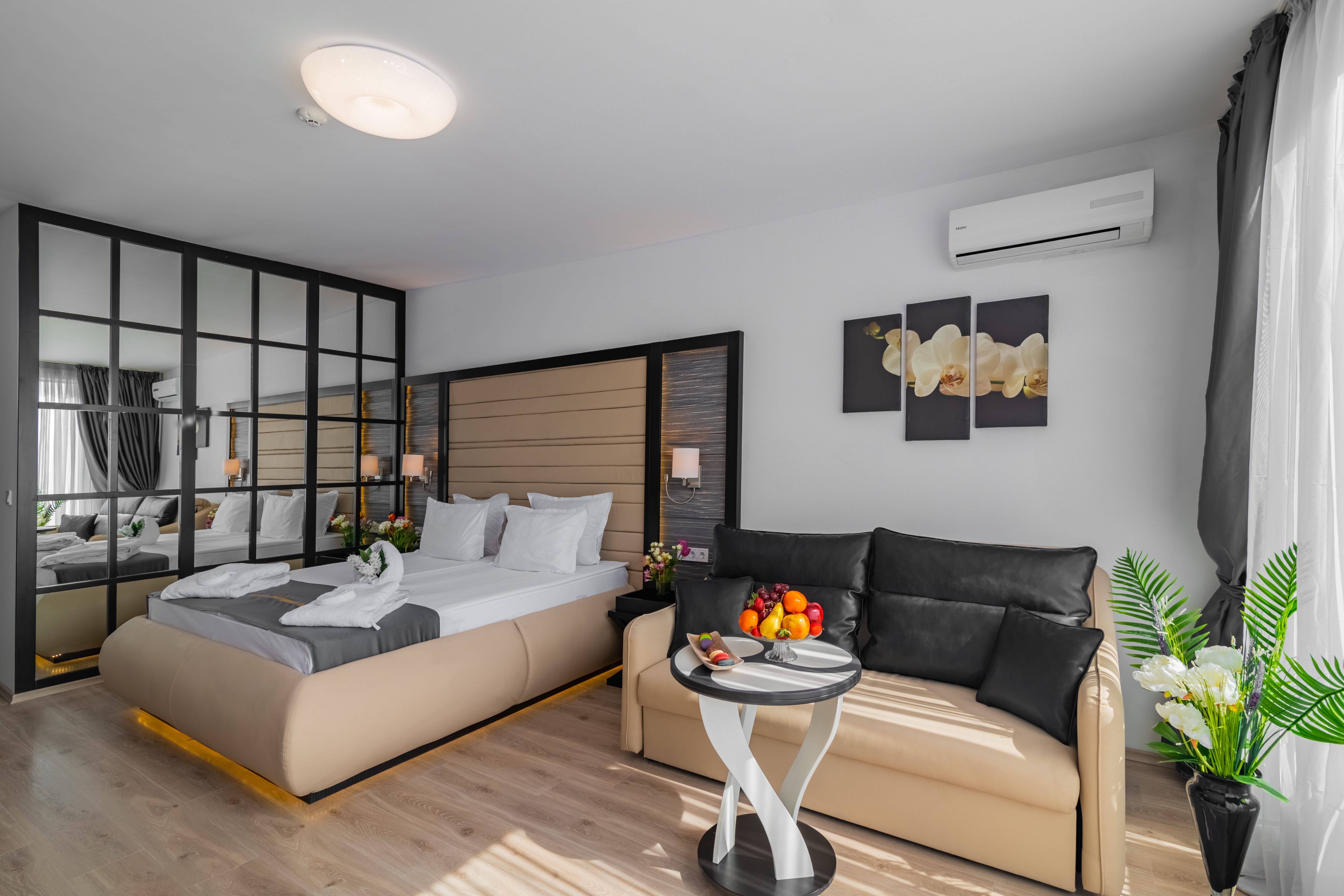 PREMIUM ROOM