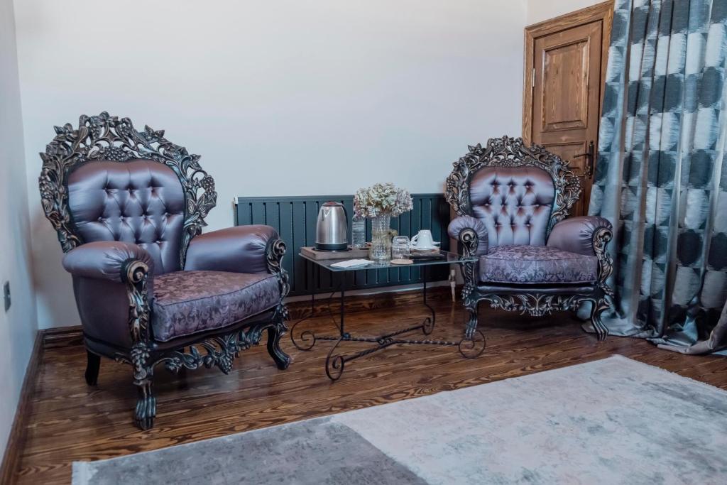 QUEEN DELUXE ROOM 