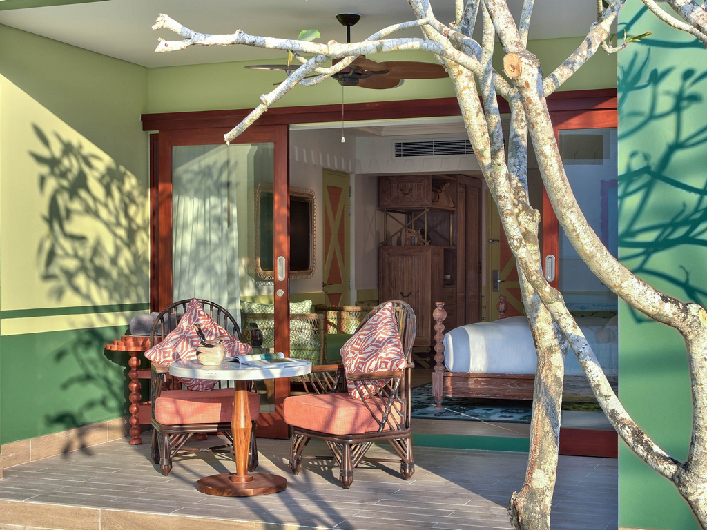 BEACH ROOM