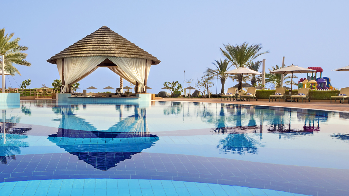 Waves Pool Bar