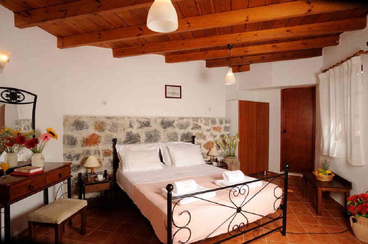 DOUBLE ROOM BALCONY OR TERRACE ECONOMY