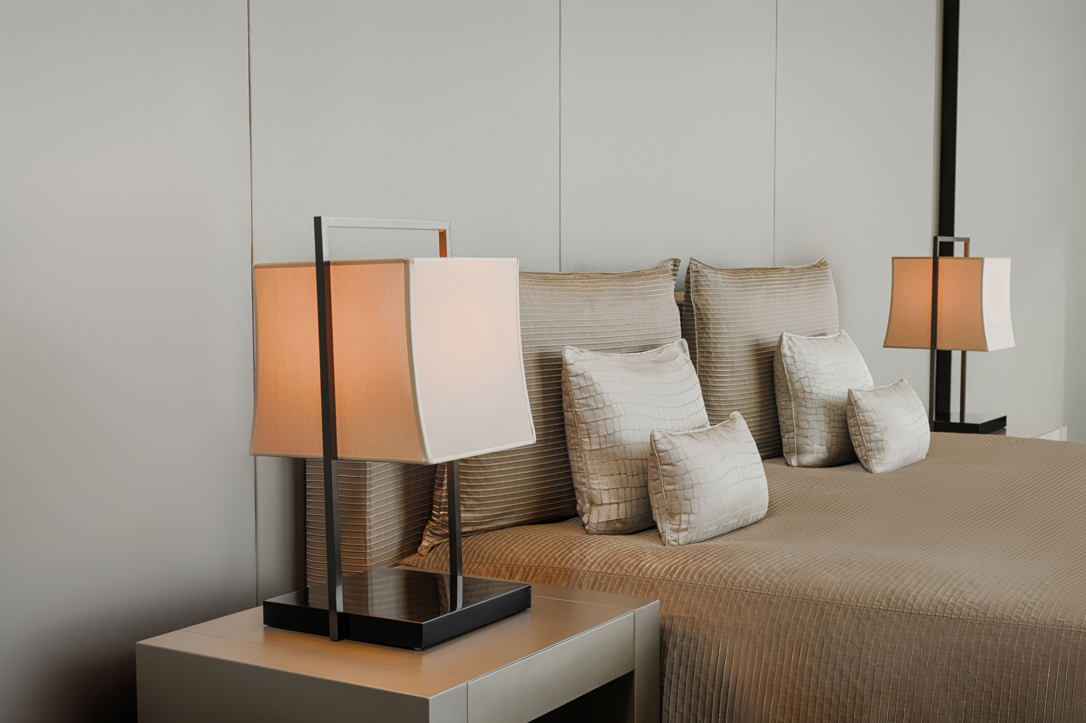 ARMANI SIGNATURE SUITE