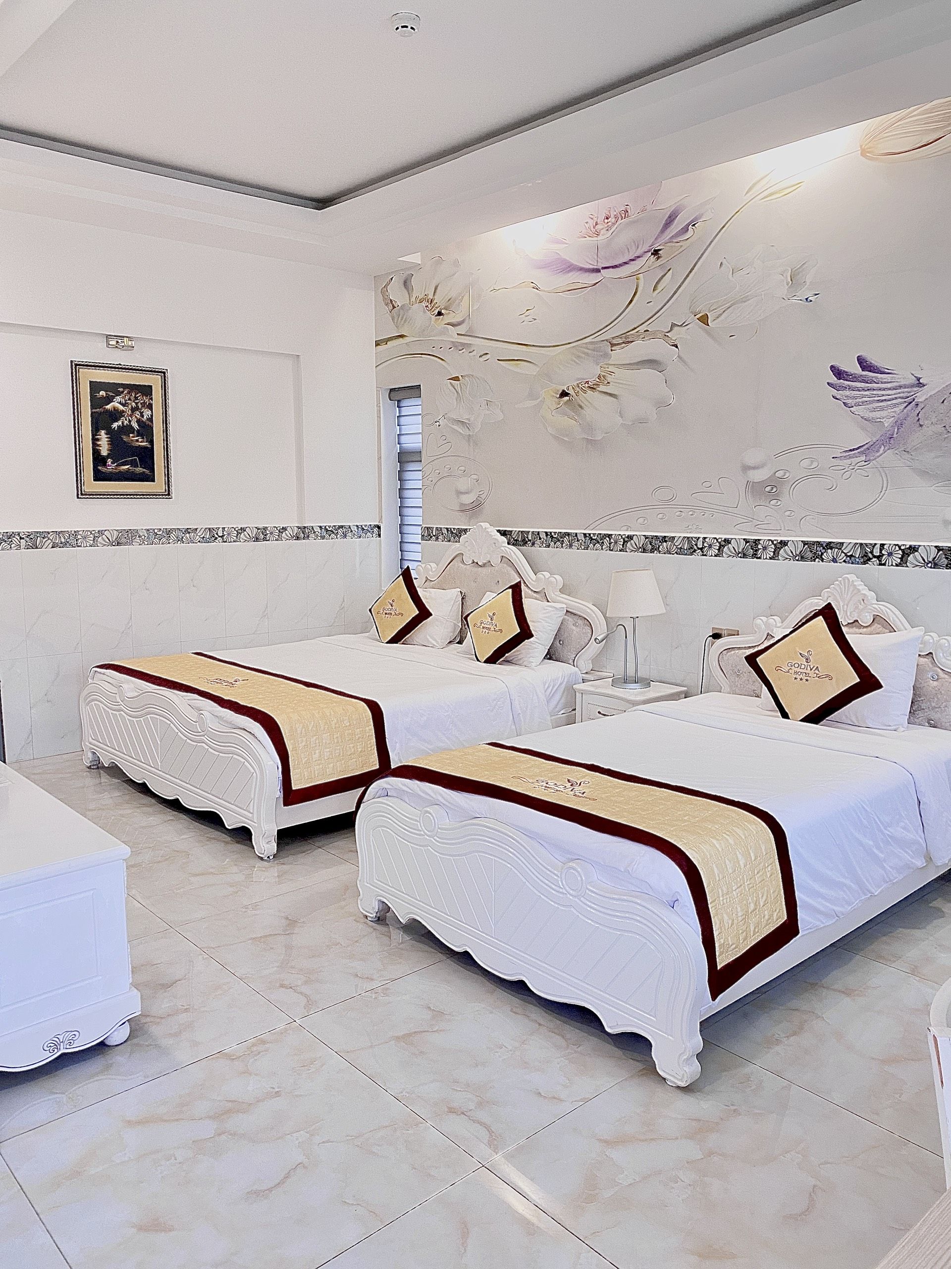 TRIPLE SUITE WITH BALCONY