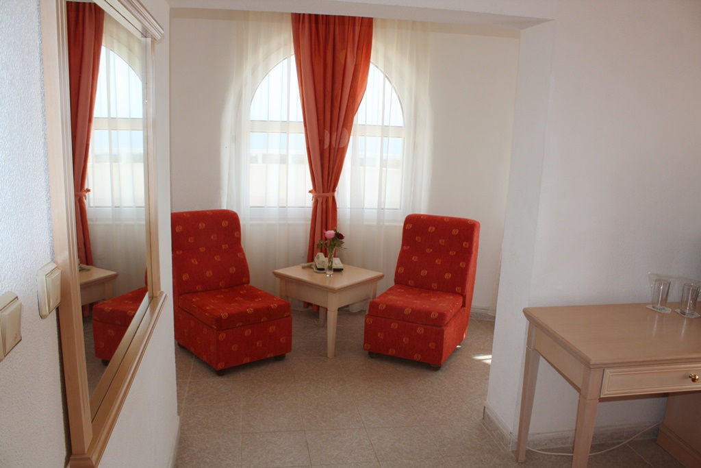 Deluxe Room (Balcony) 