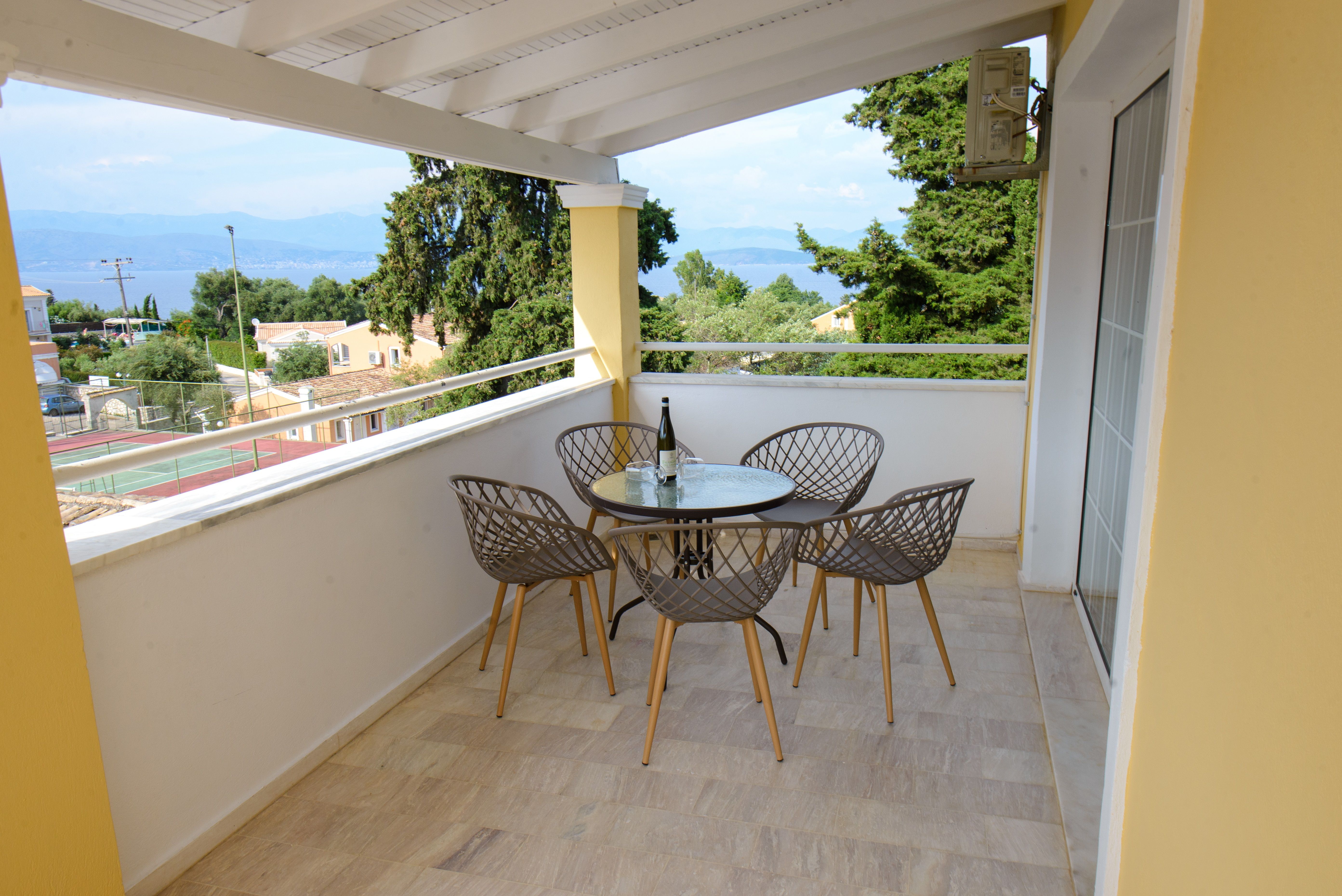 TWO BEDROOM APARTMENT 5 PAX