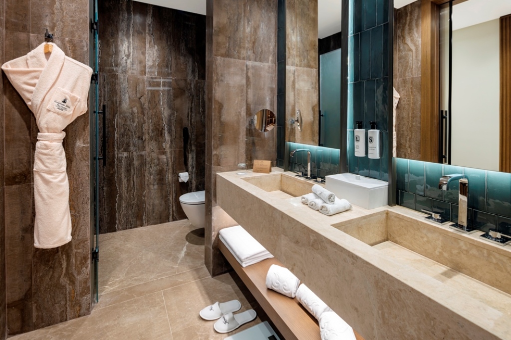 Lagoon Suite
