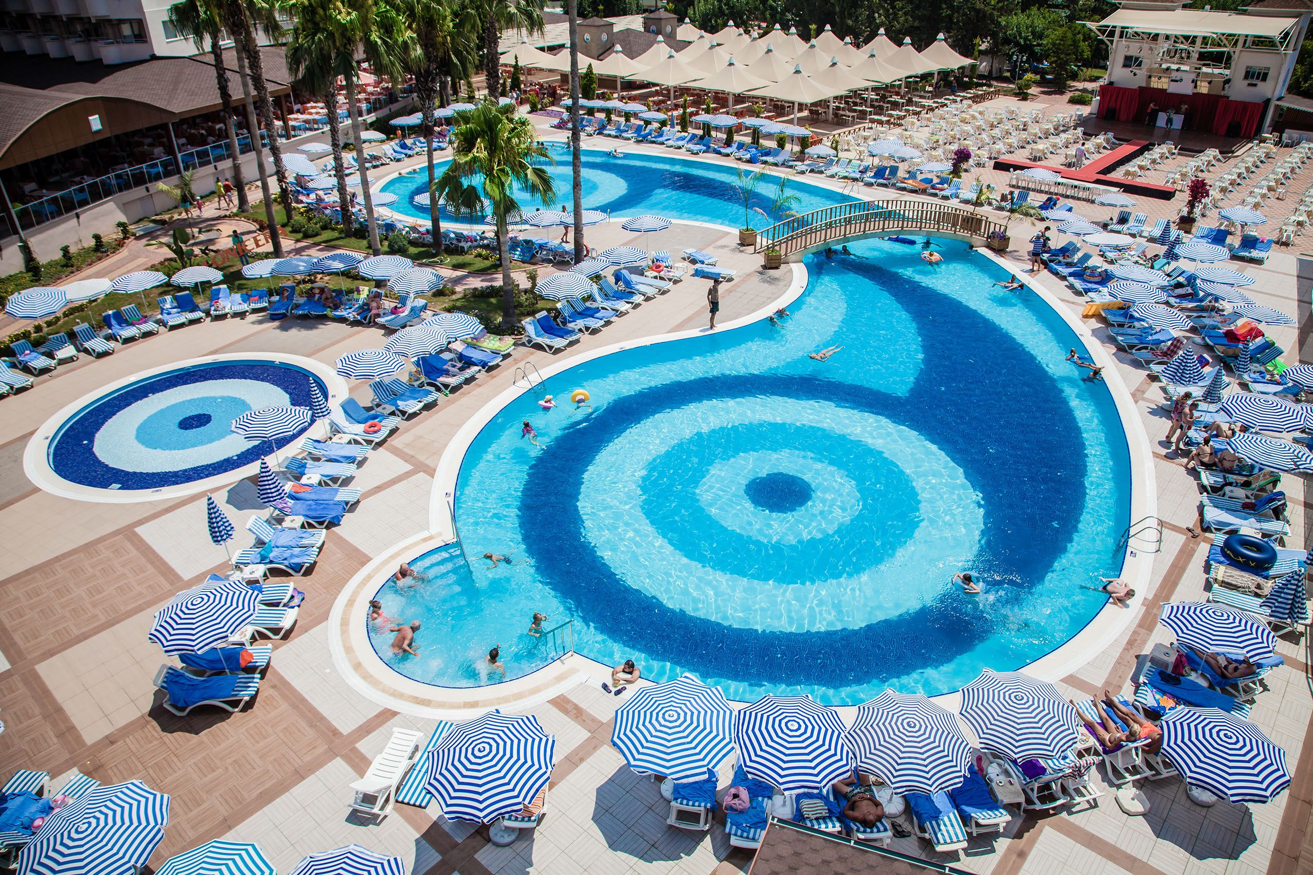 Piscina deschisă