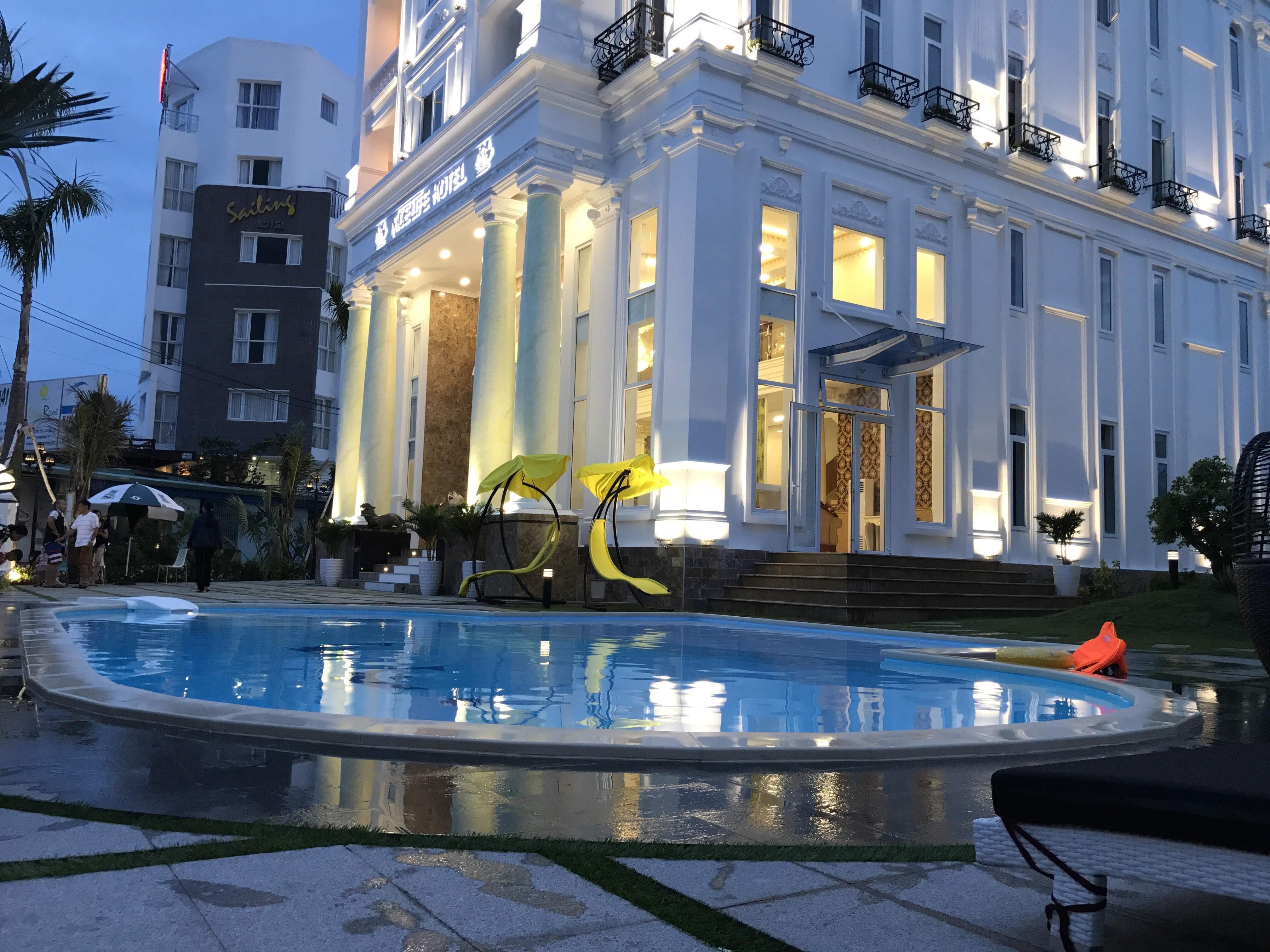 Piscina deschisă