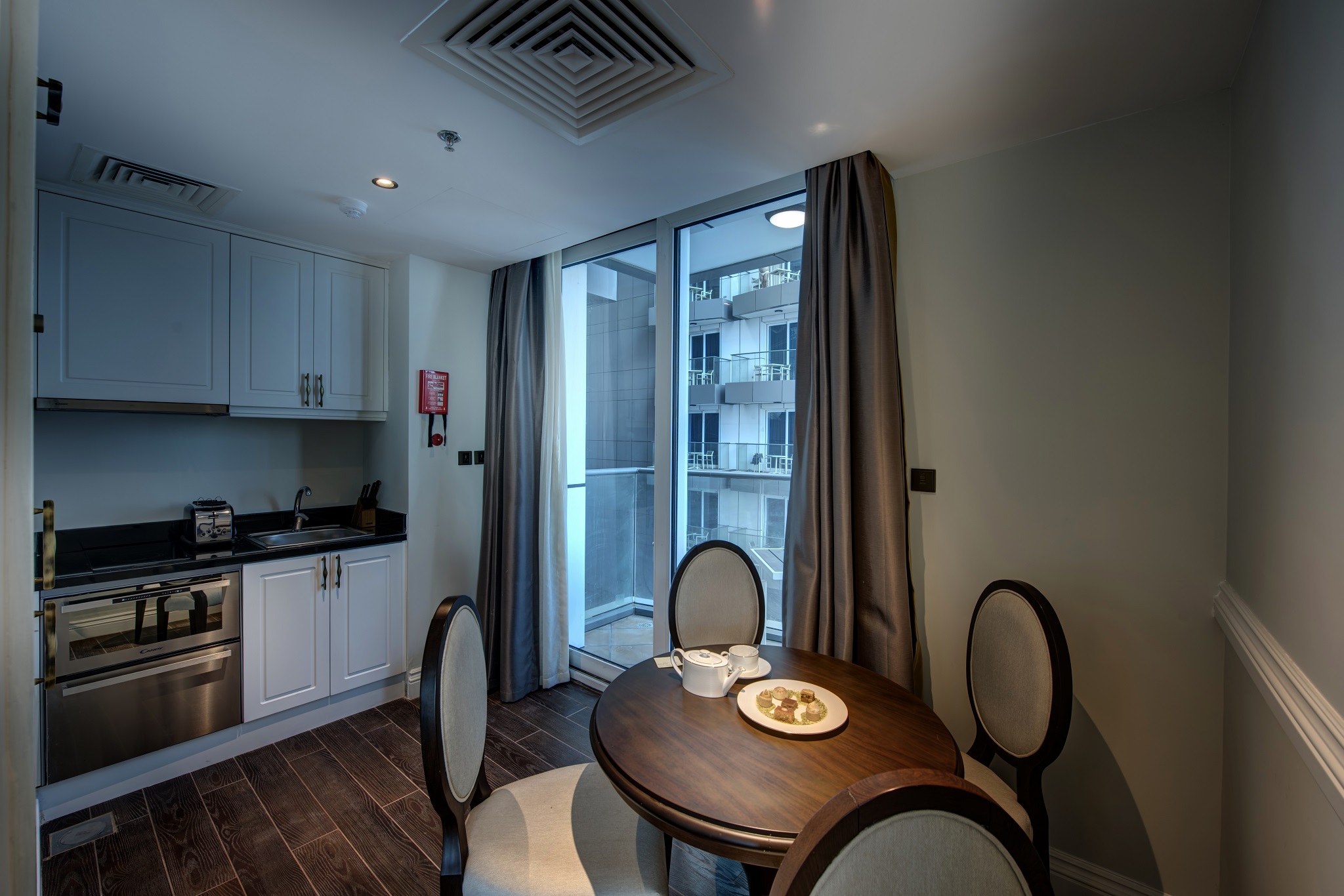 Grand Studio City View or Partial Sea View 